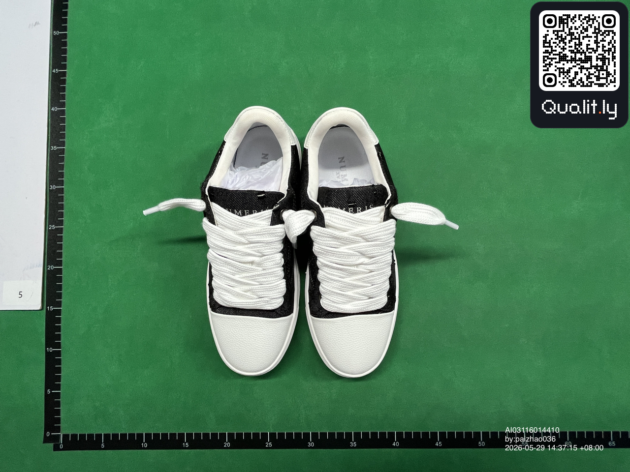 Foto QC 1 di 16