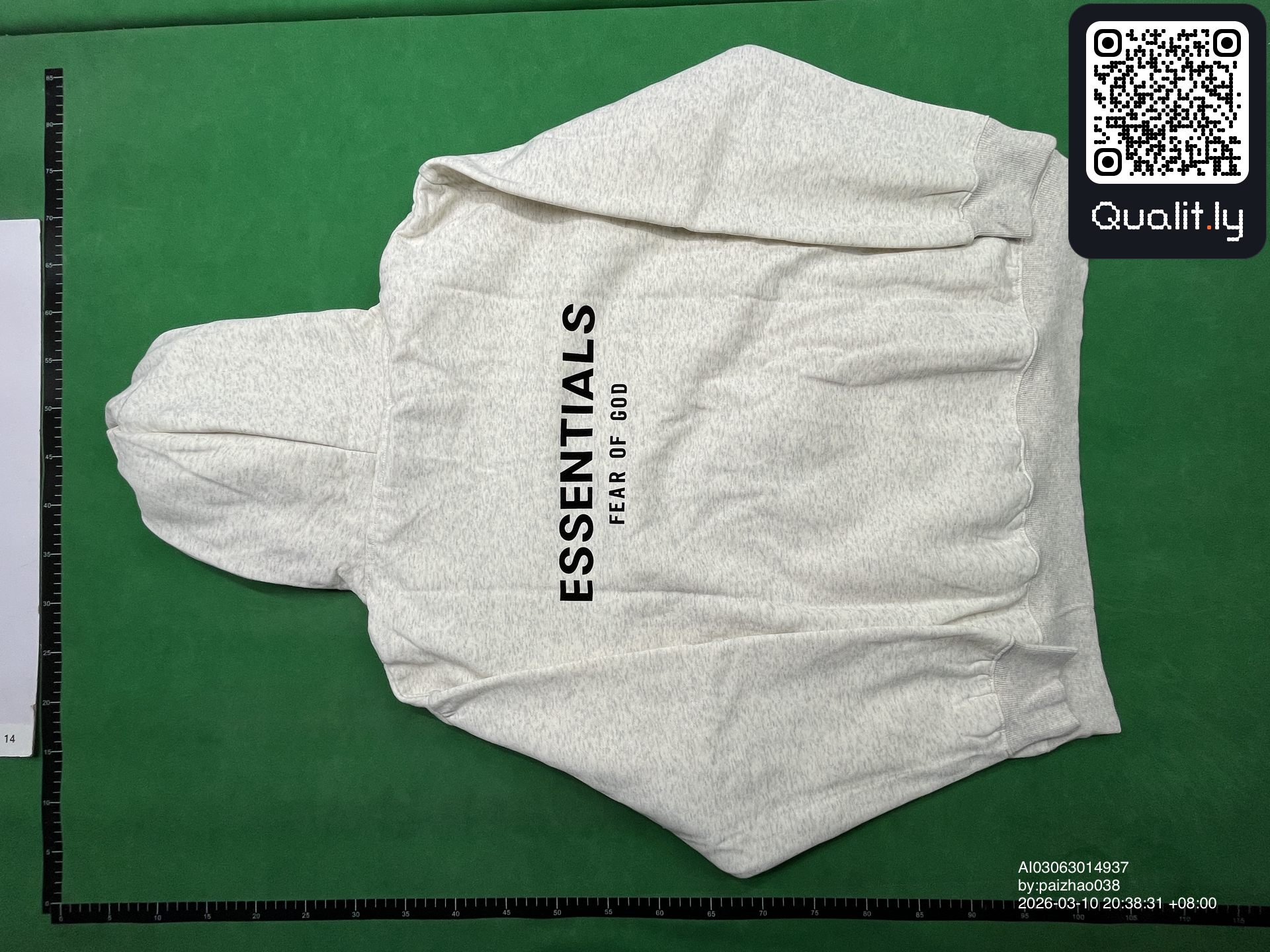 Hoodie — QC-Foto 2 von 4