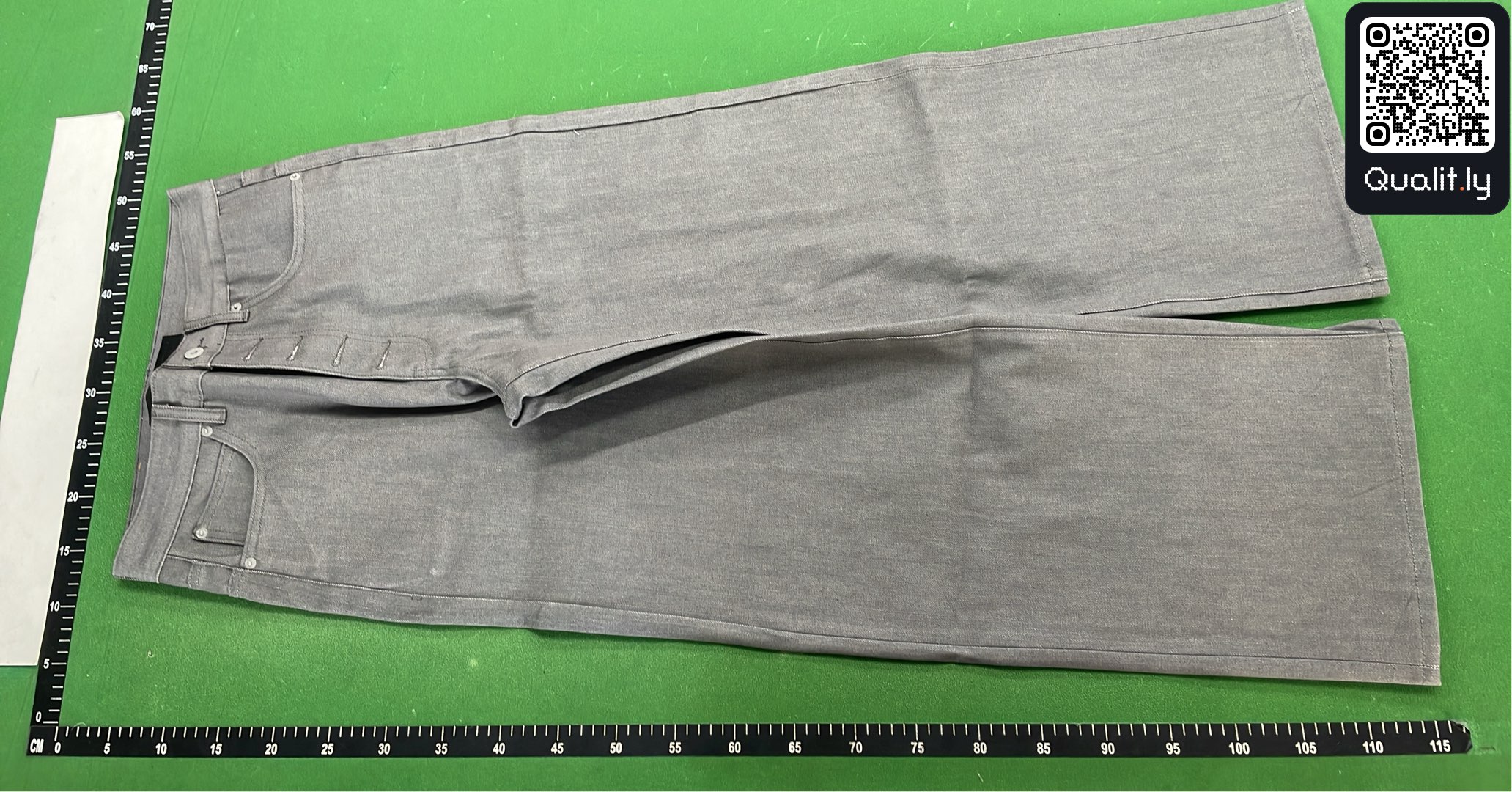 牛仔裤 QC 照片 2 / 4