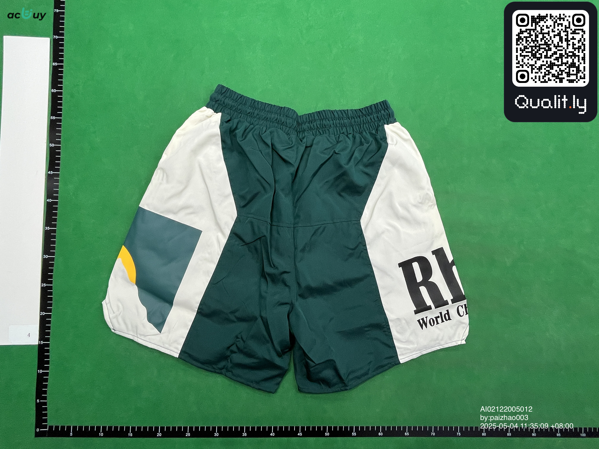 Shorts QC photo 2 of 36