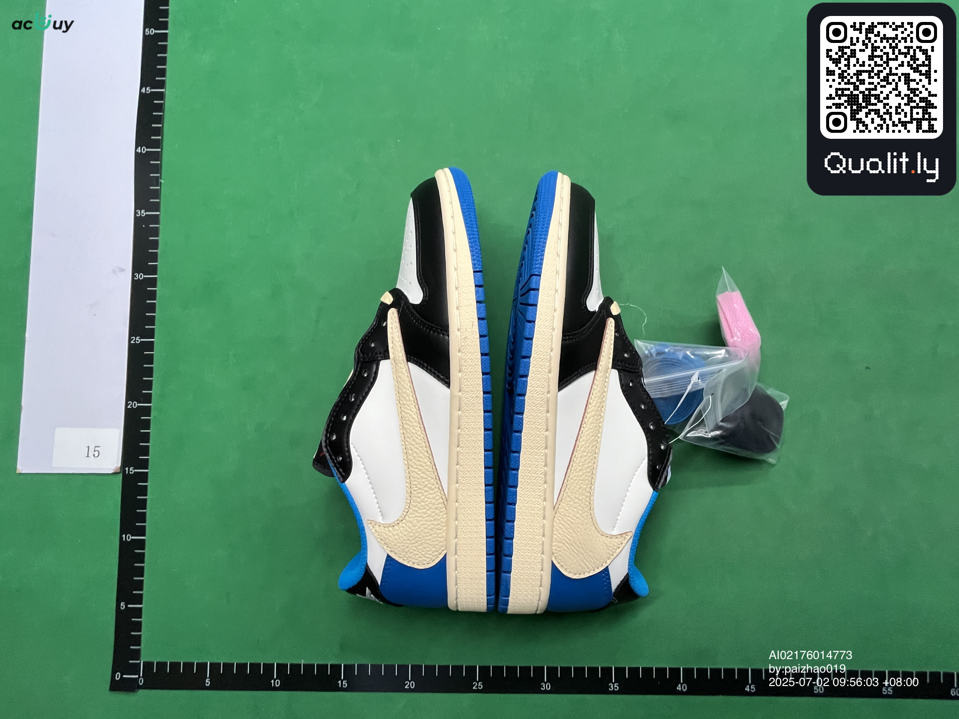 Sneakers QC photo 2 of 18