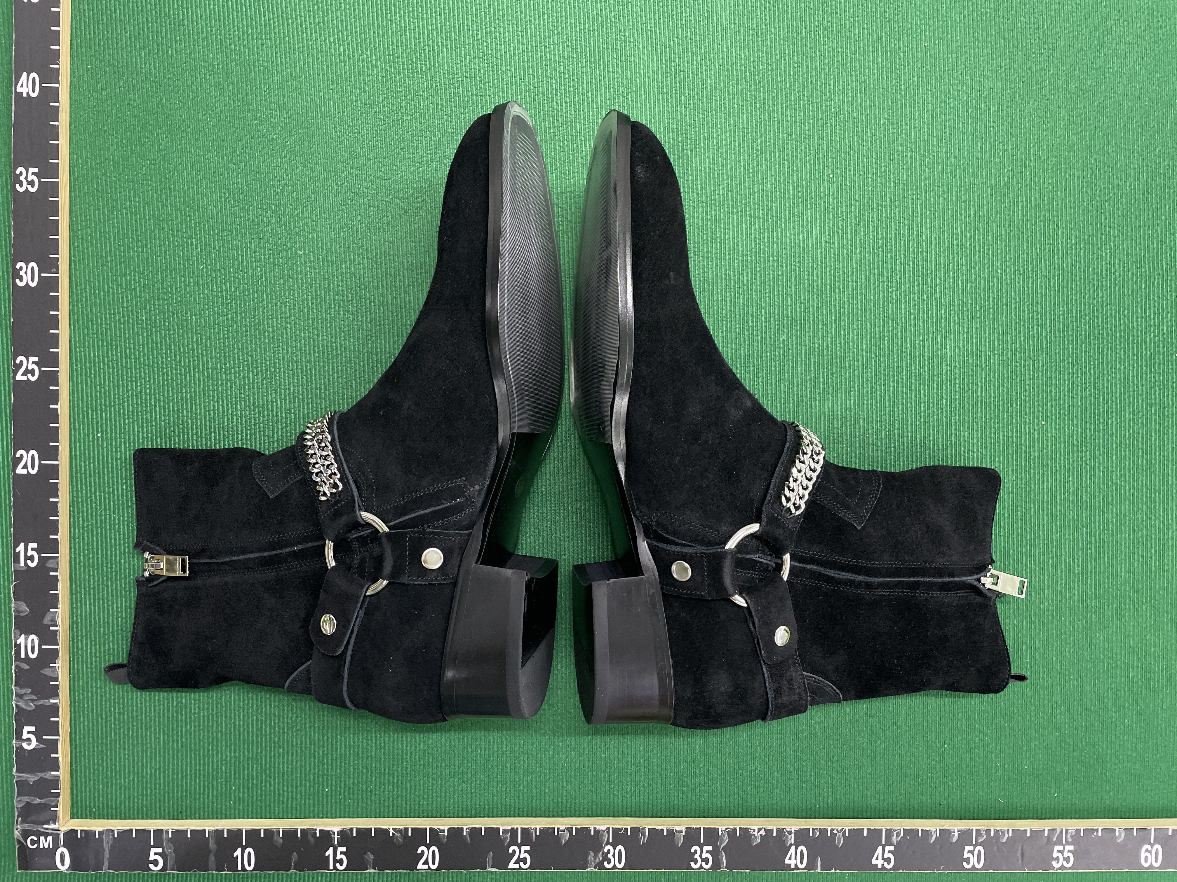 靴子 QC 照片 1 / 12