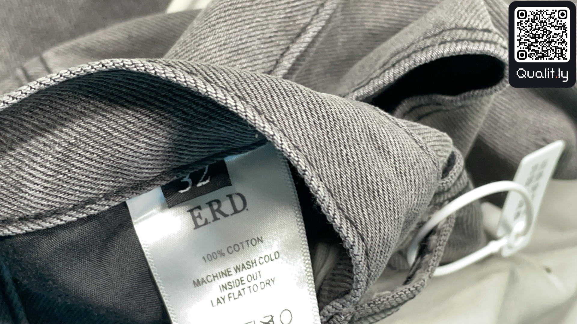 Jeans — QC-foto 1 av 4
