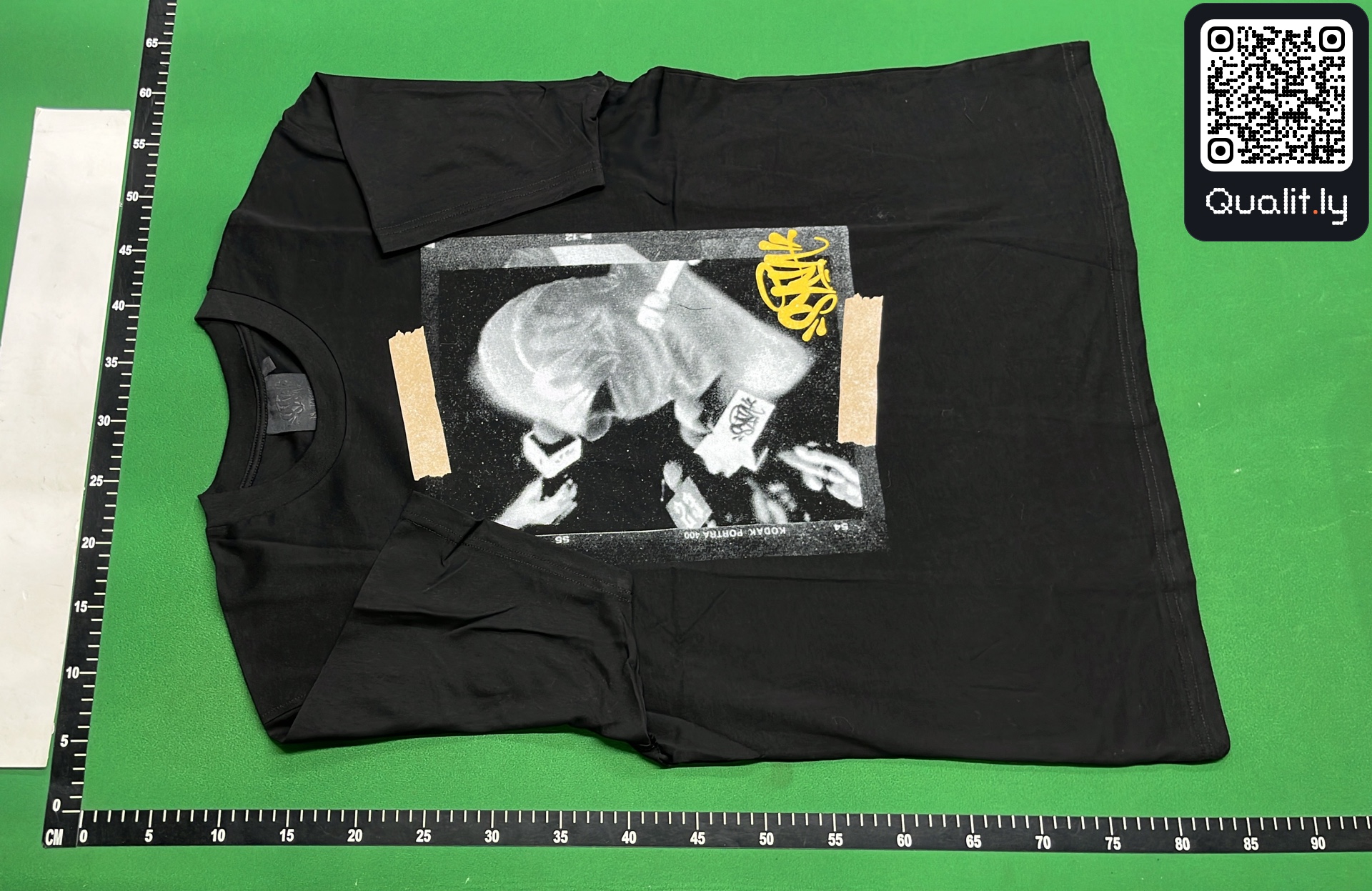 Camiseta — foto QC 2 de 4