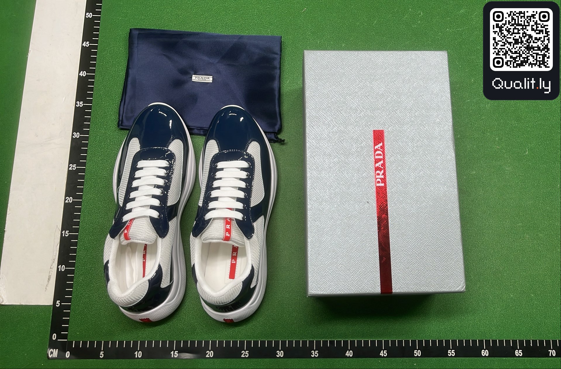 Sneaker — QC-Foto 1 von 12