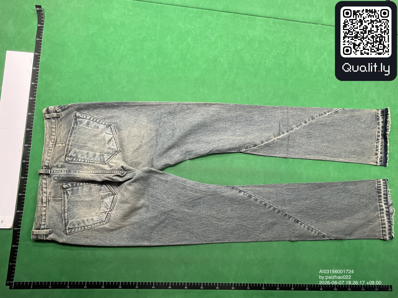 Jeans — QC-foto 2 av 18