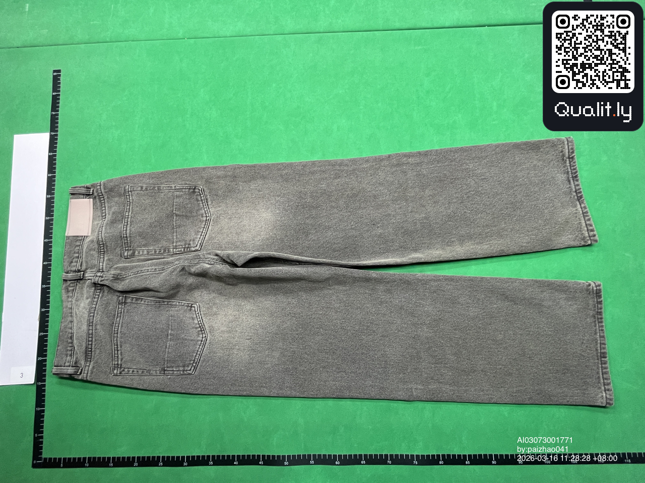 Jeans — QC-foto 2 van 4
