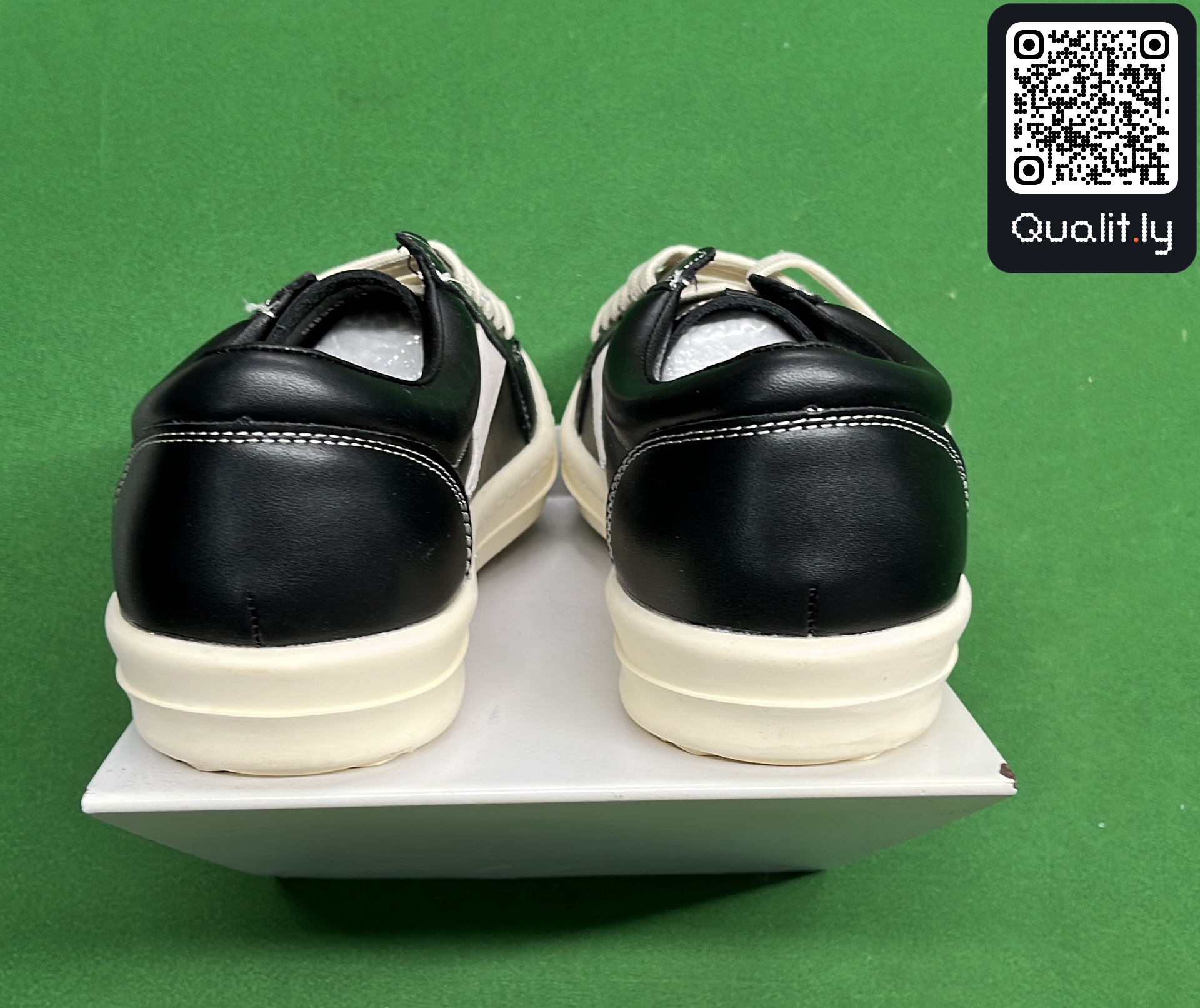 Sneakers QC photo 3 of 6