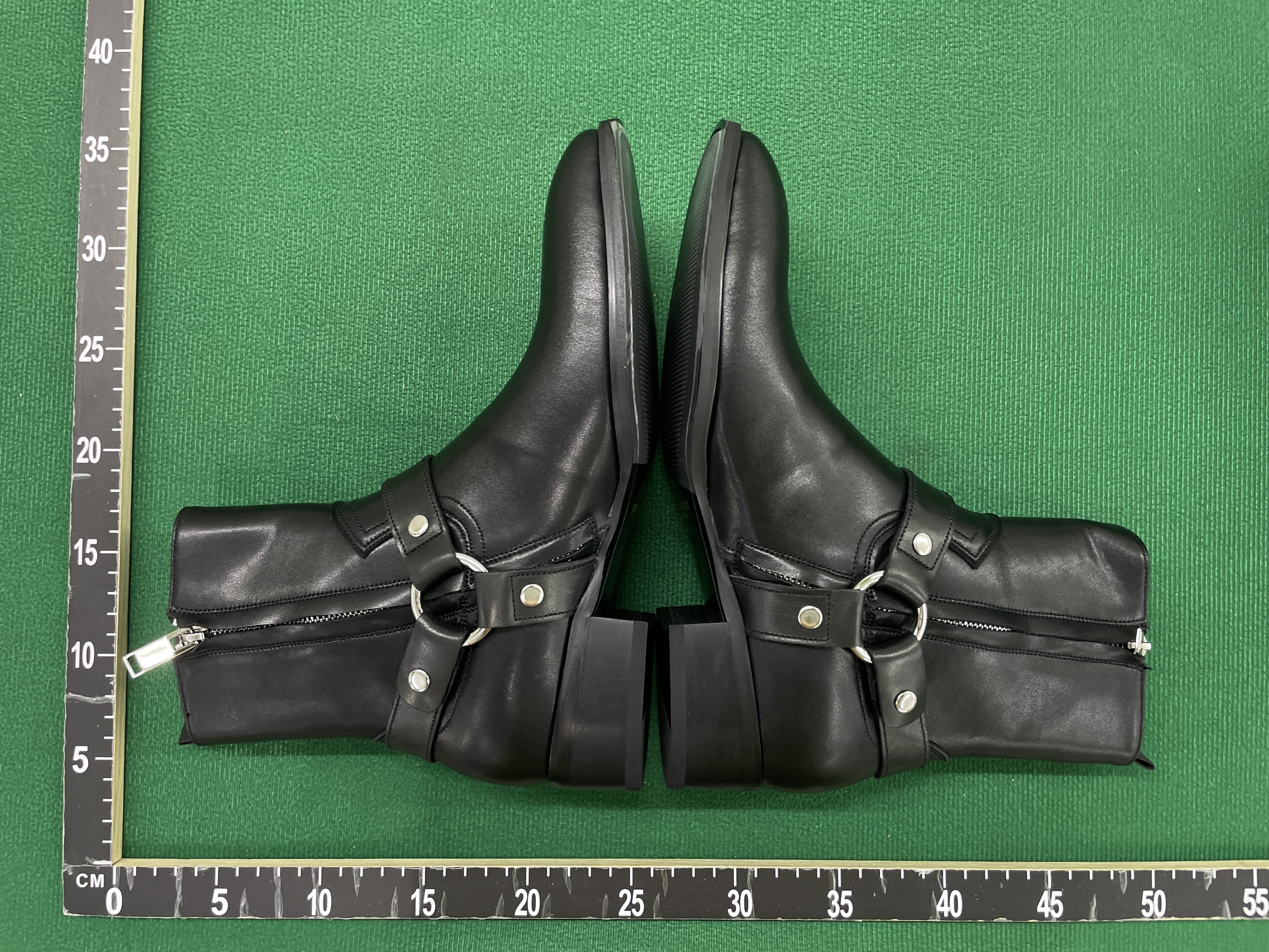 Boots QC photo 2 of 23