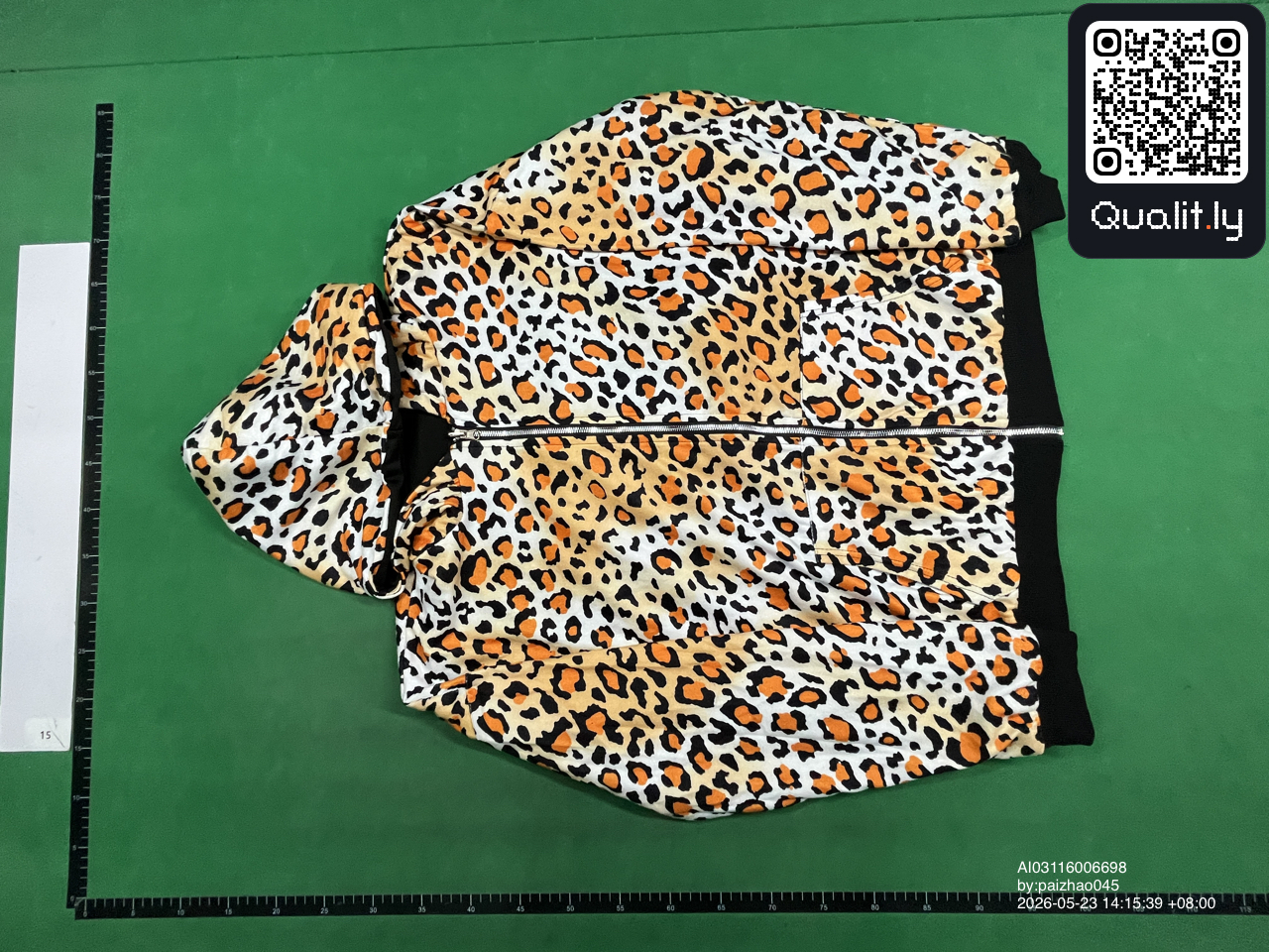 Sudadera con capucha — foto QC 3 de 4