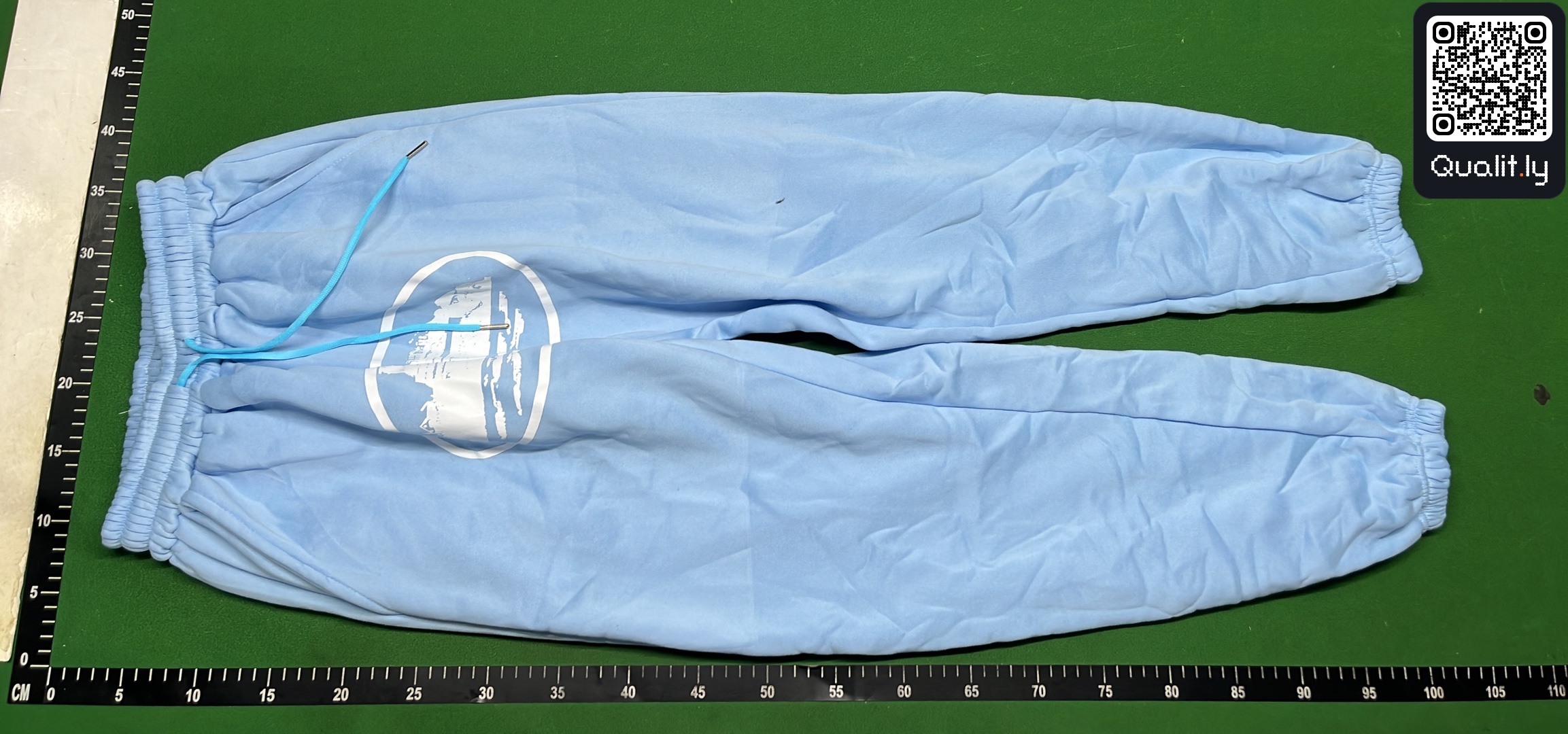 Pantaloncini — foto QC 2 di 230