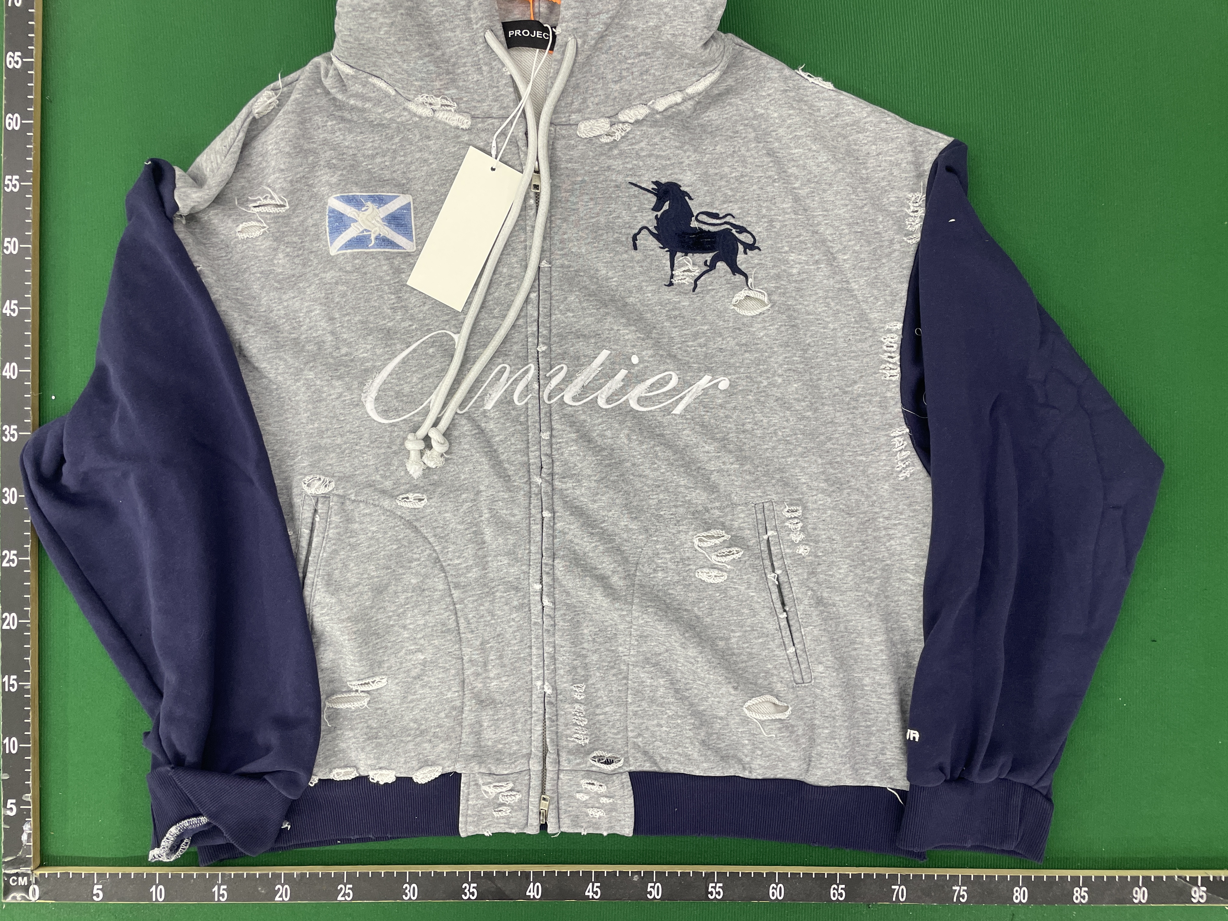 Hoodie — QC-Foto 3 von 23