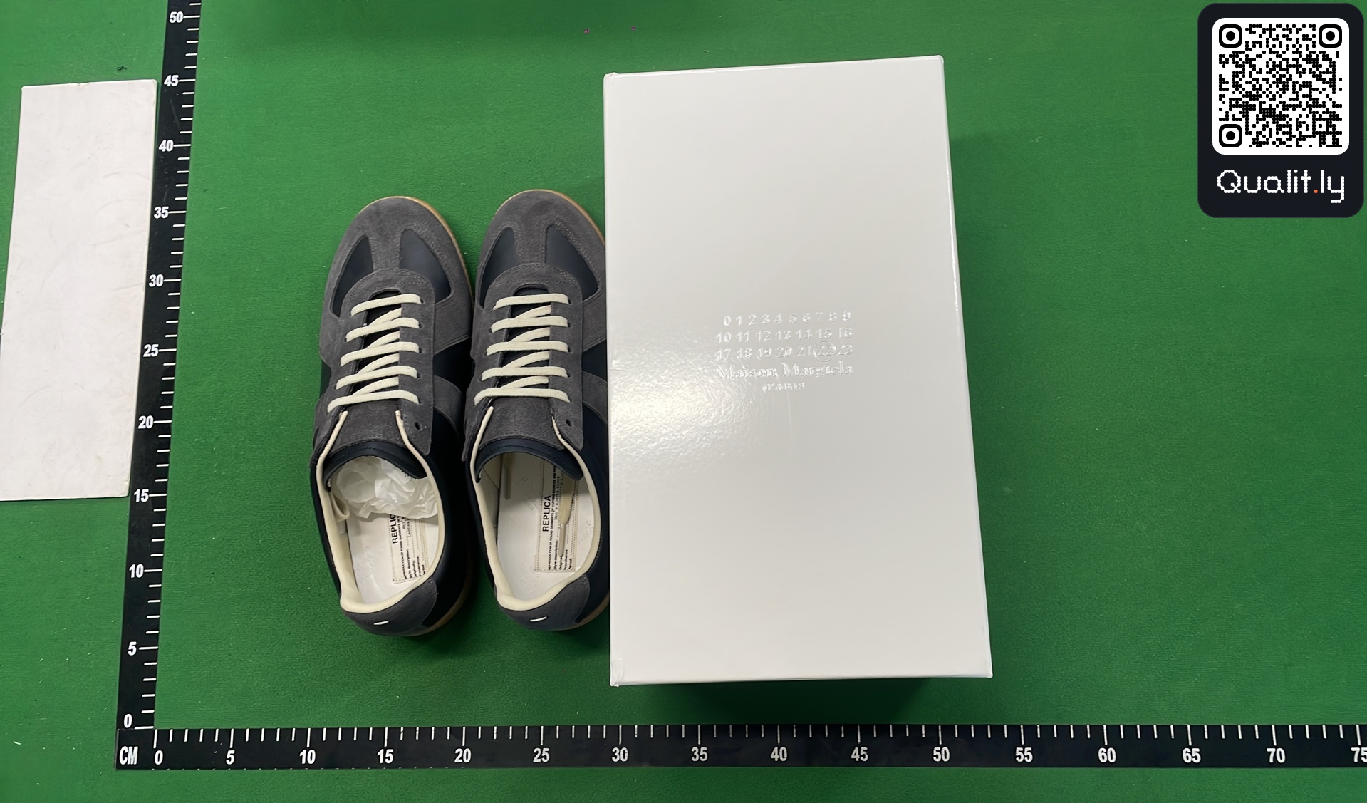 Sneakers QC photo 1 of 766