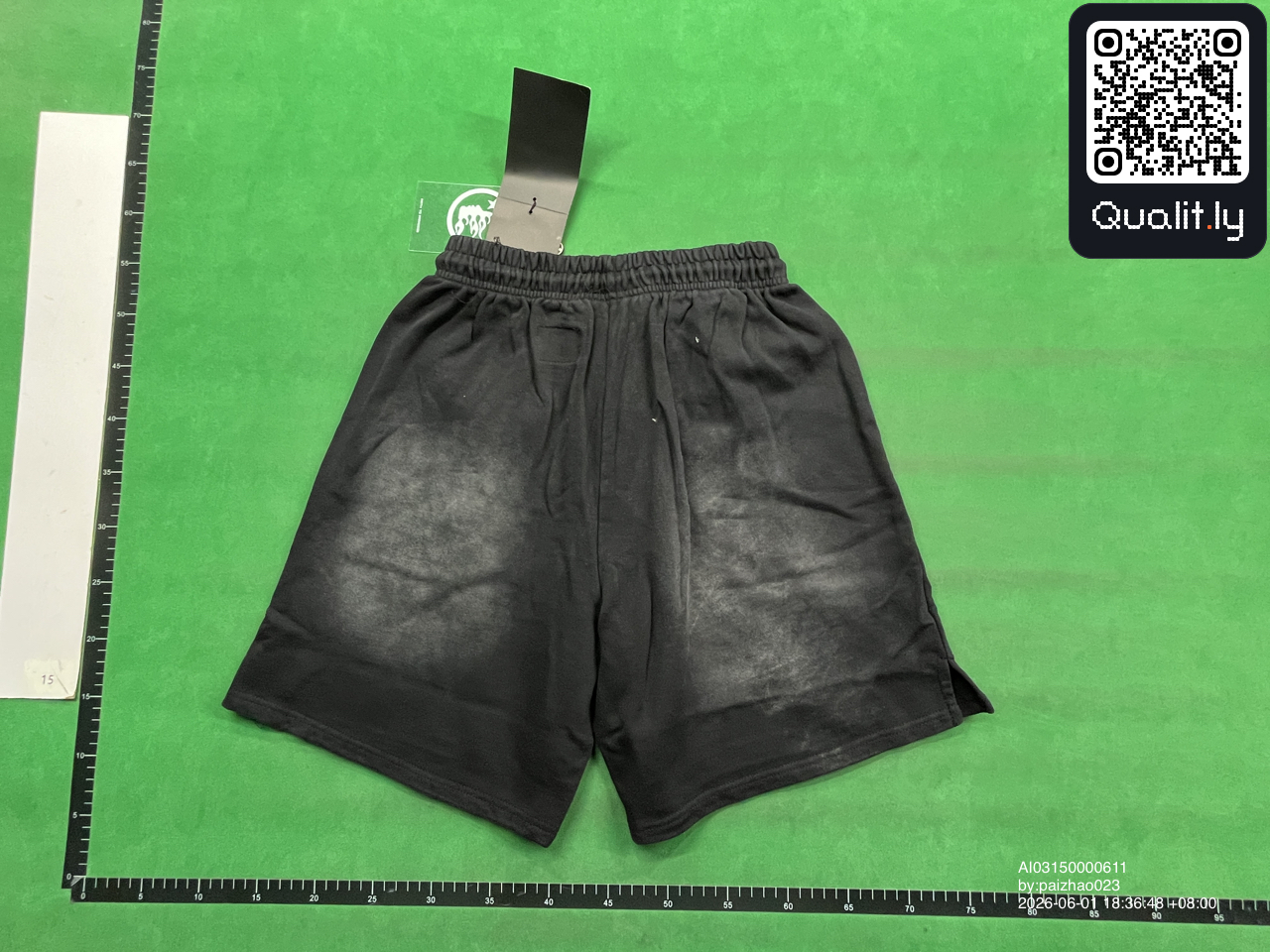 T-shirt — foto QC 1 di 114