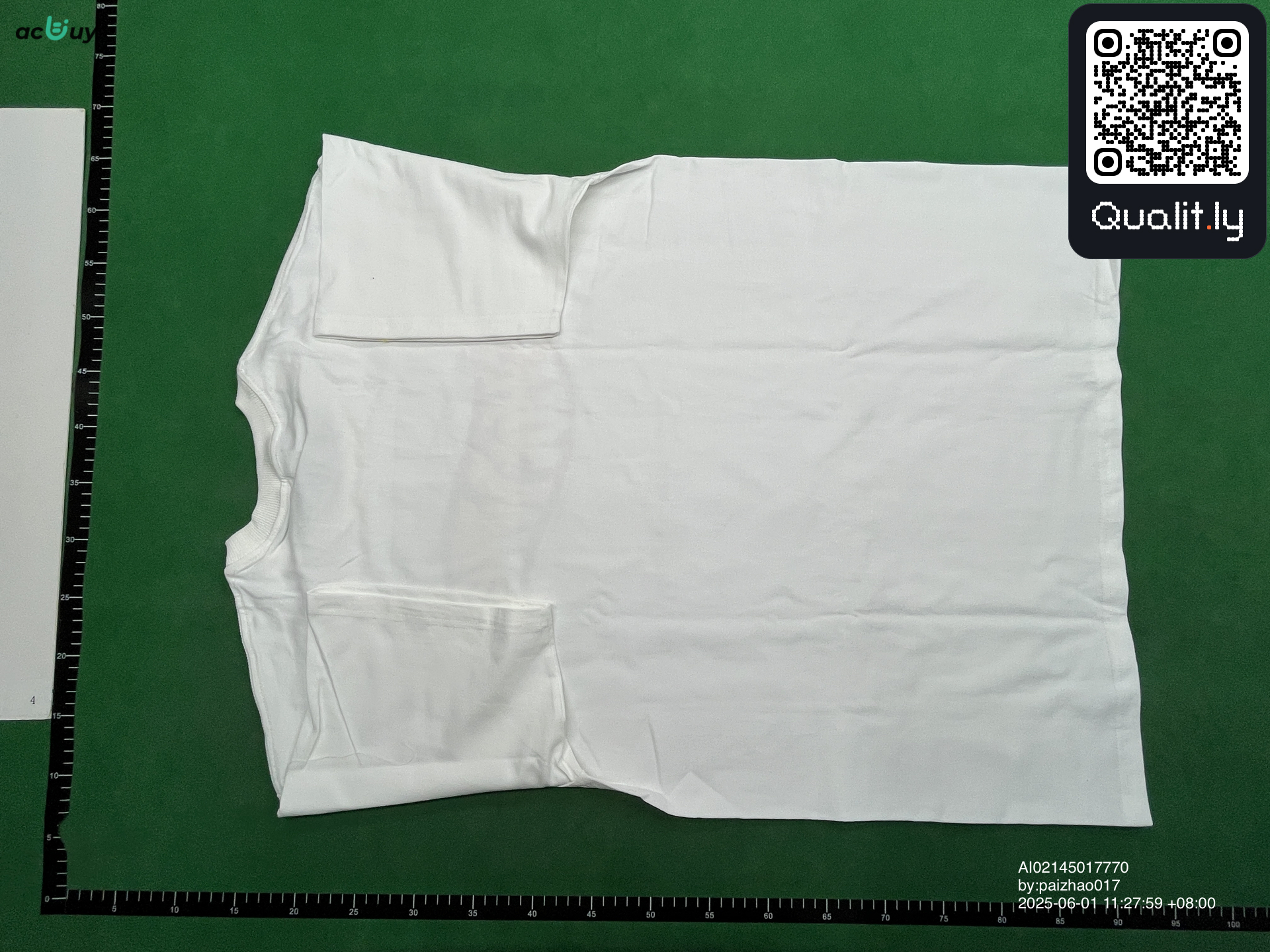 Camiseta — foto QC 2 de 4