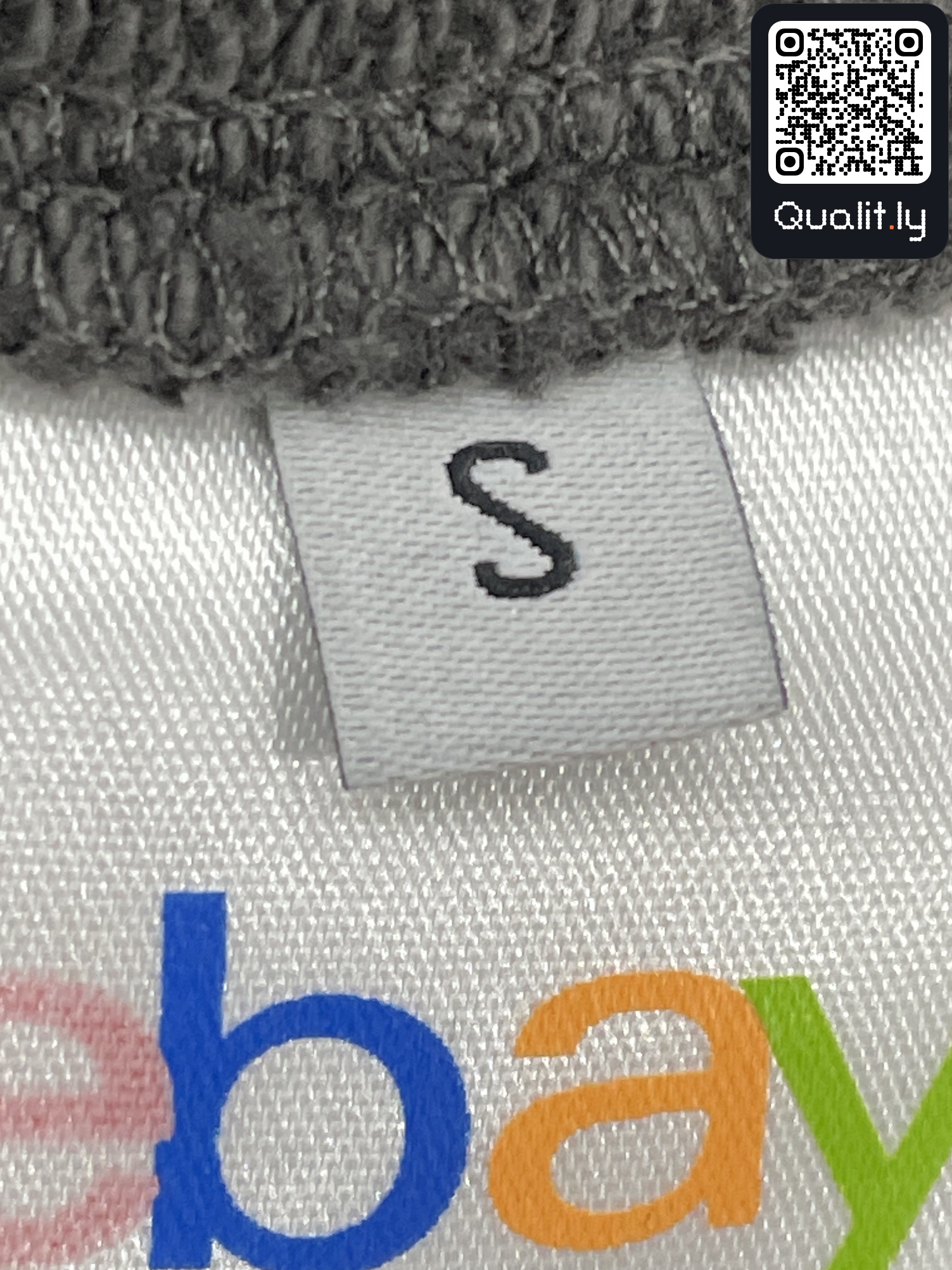 Hoodie — QC-foto 2 van 34