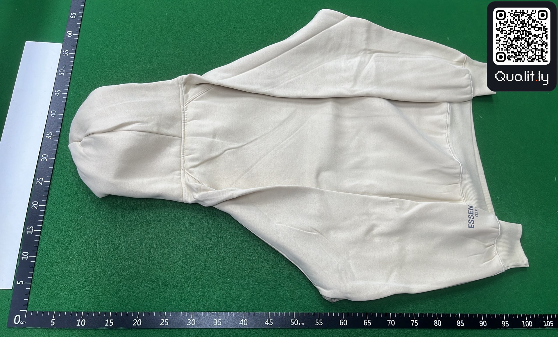 Hoodie QC photo 3 of 195