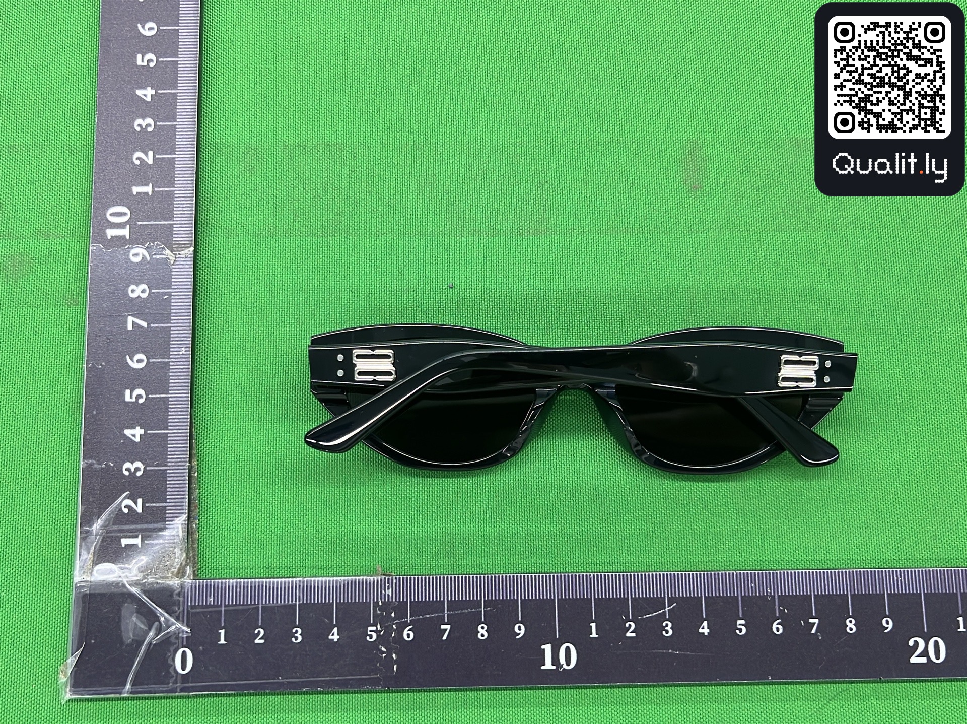Sunglasses QC photo 3 of 3