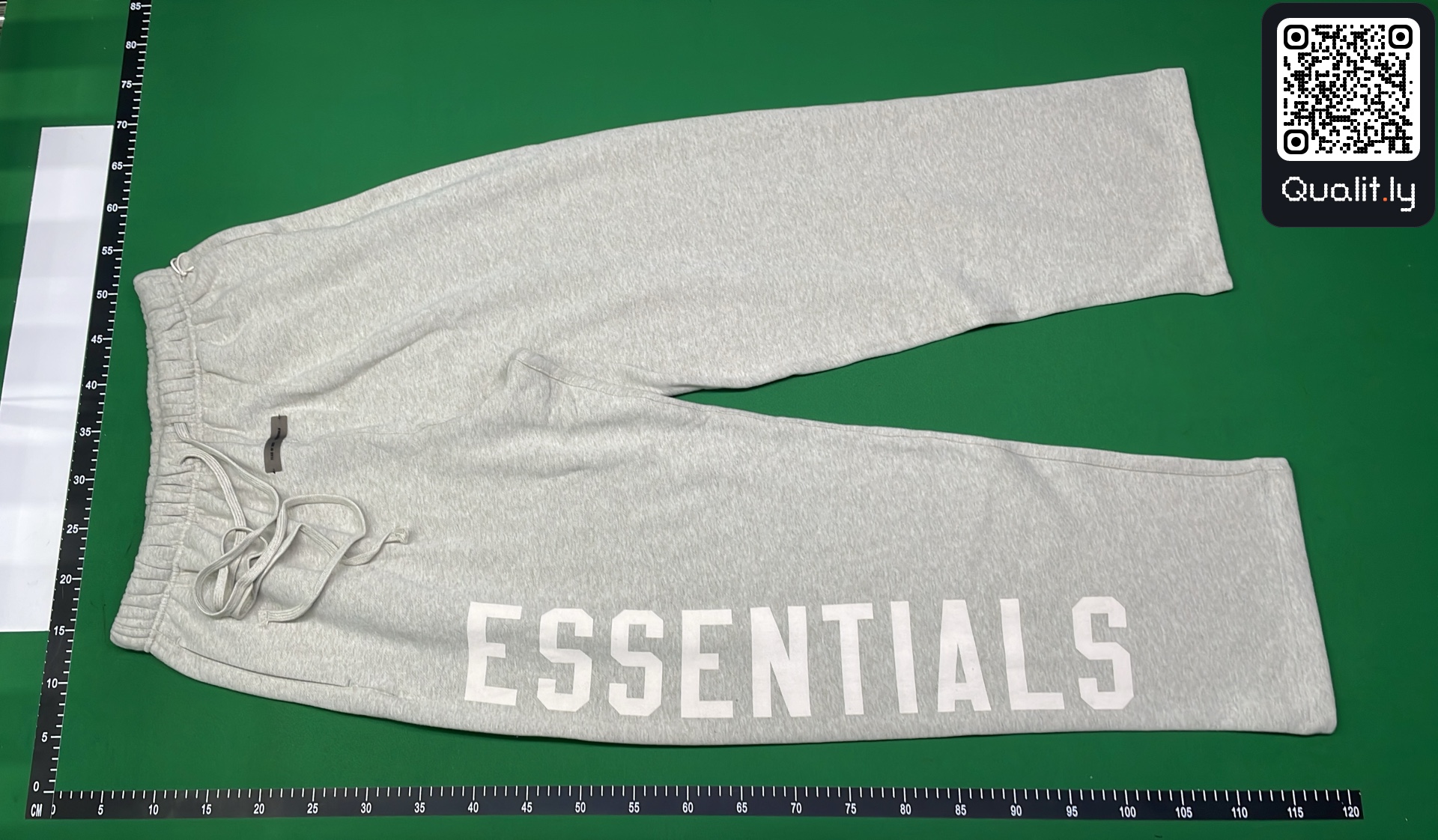 Pants QC photo 2 of 56