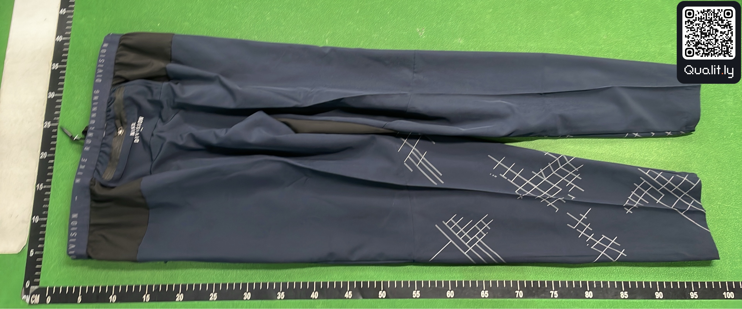 长裤 QC 照片 3 / 24