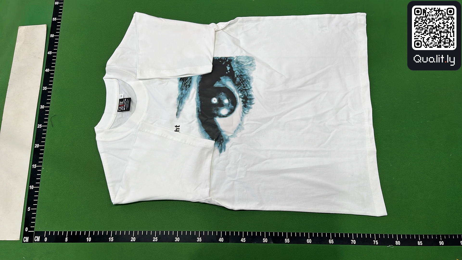 T-shirt — foto QC 2 de 28