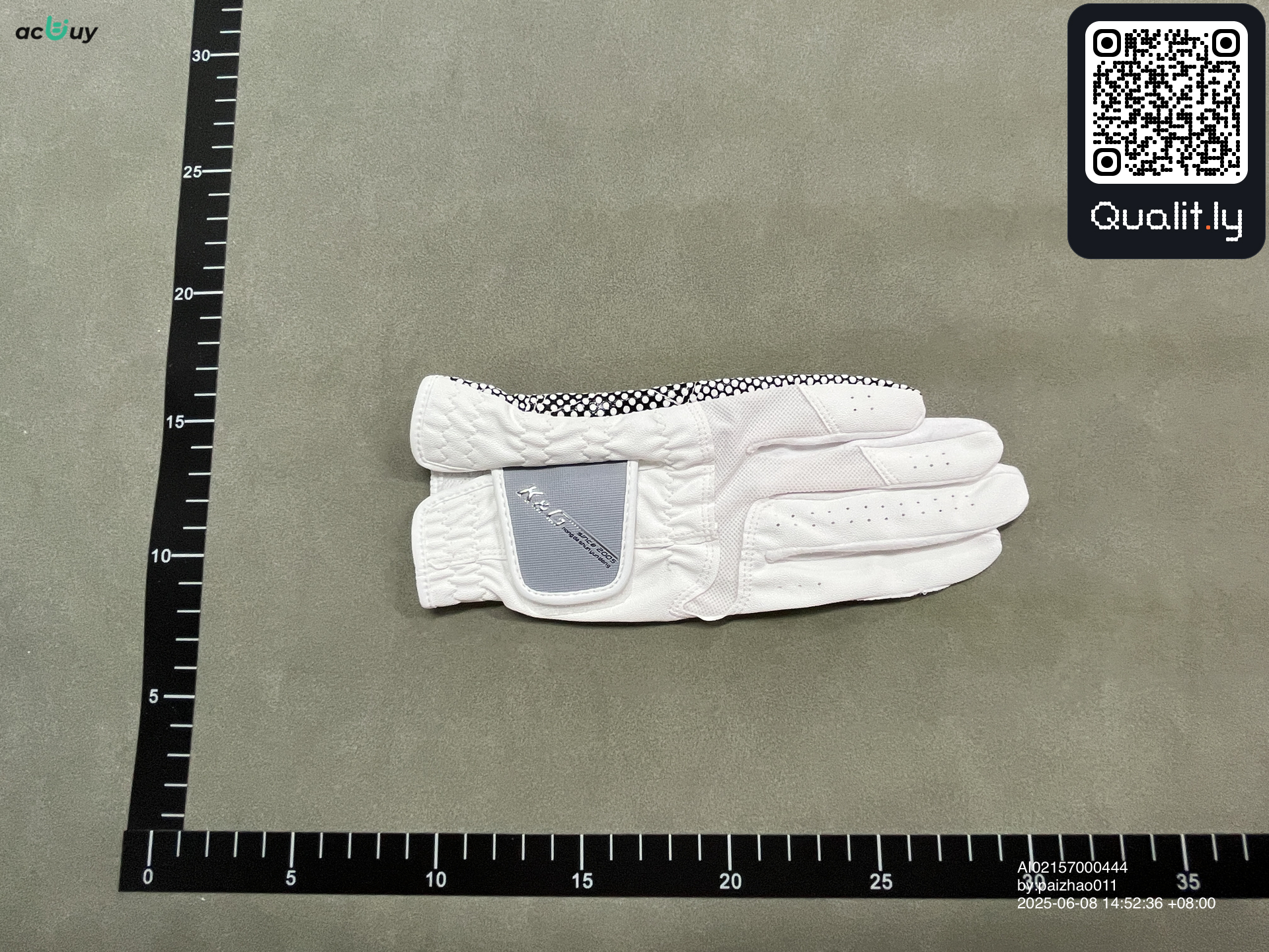 Foto QC 3 de 26