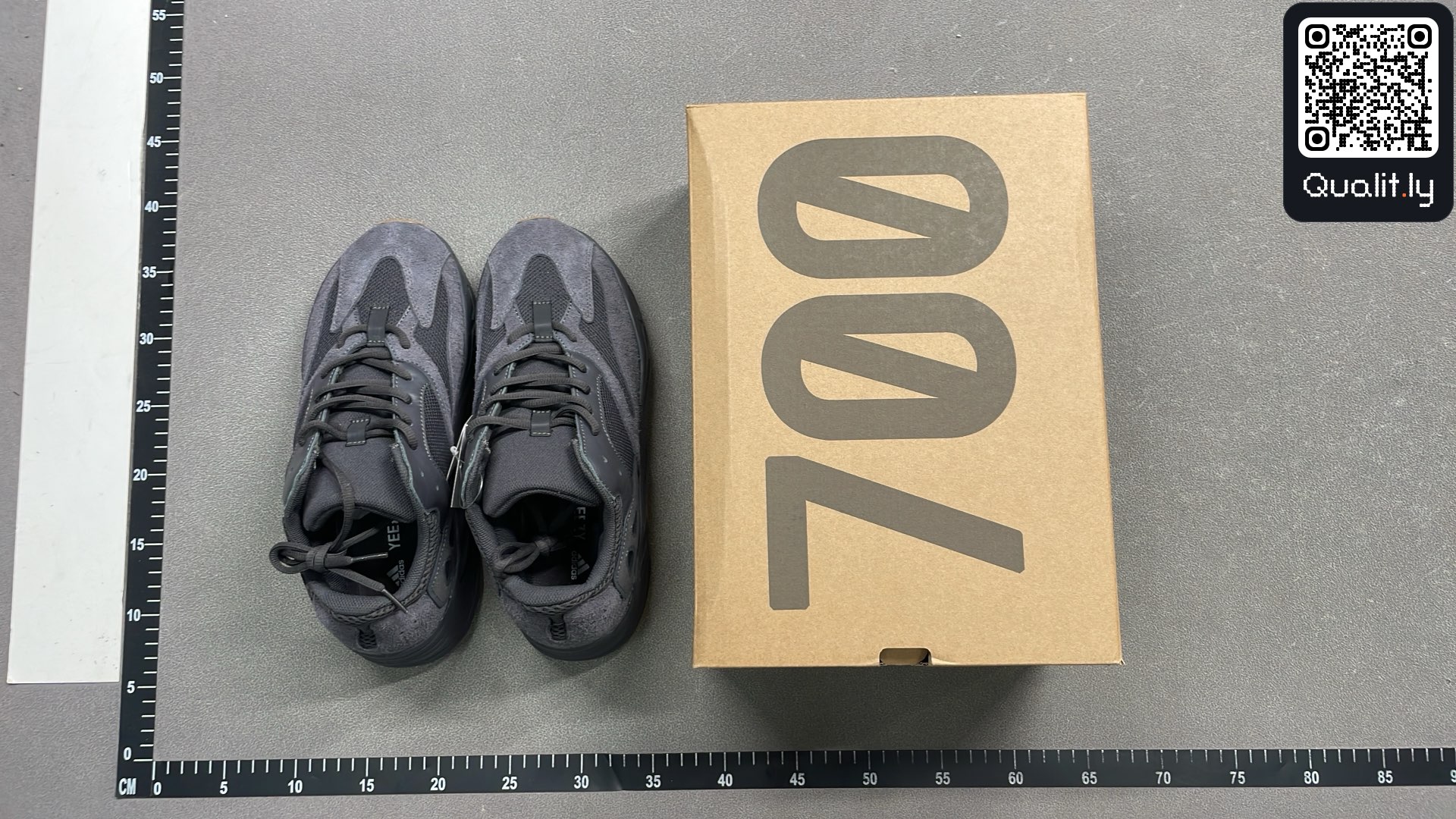 Sneakers — QC-foto 1 av 32