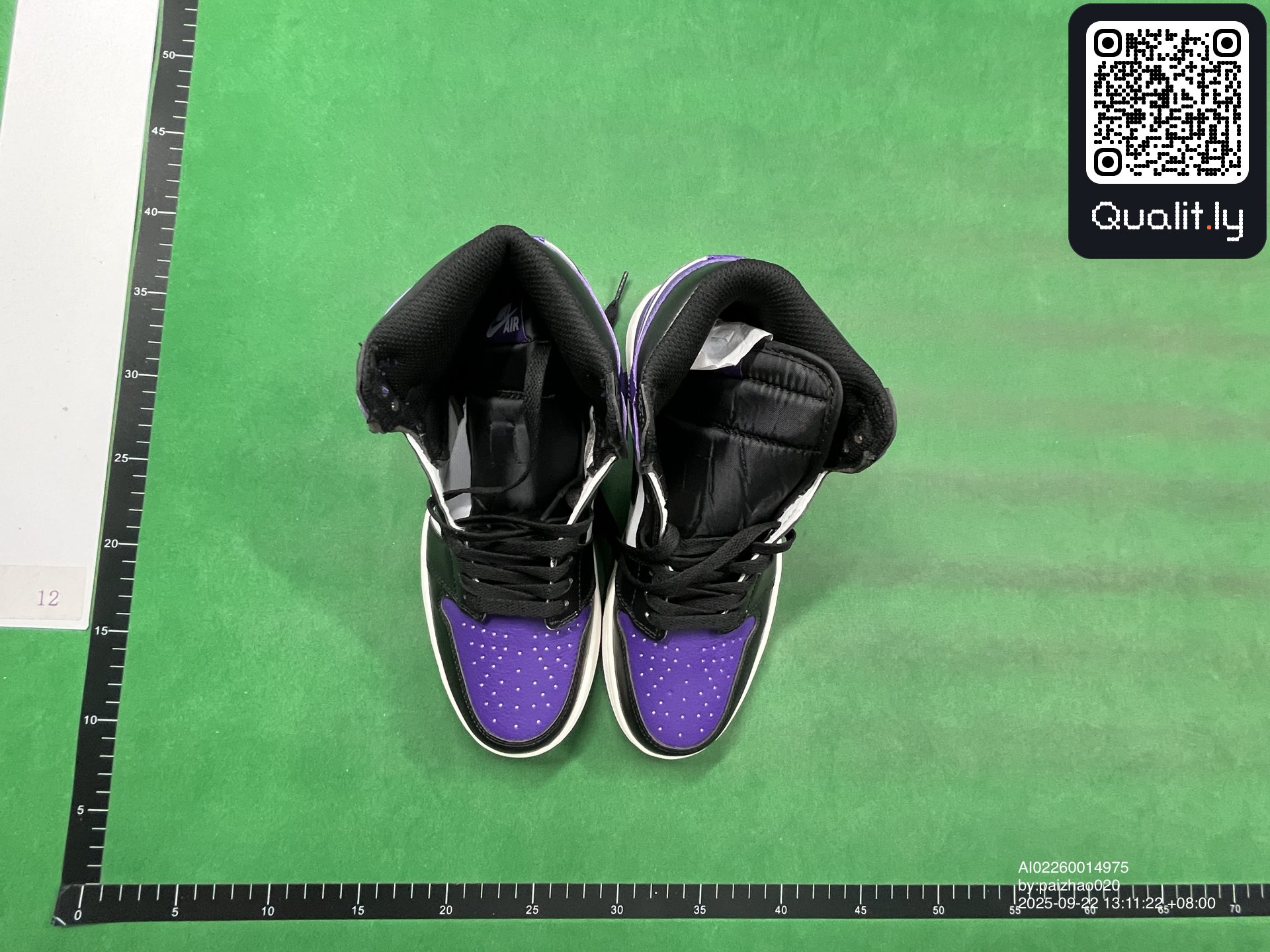 Sneaker — QC-Foto 1 von 6