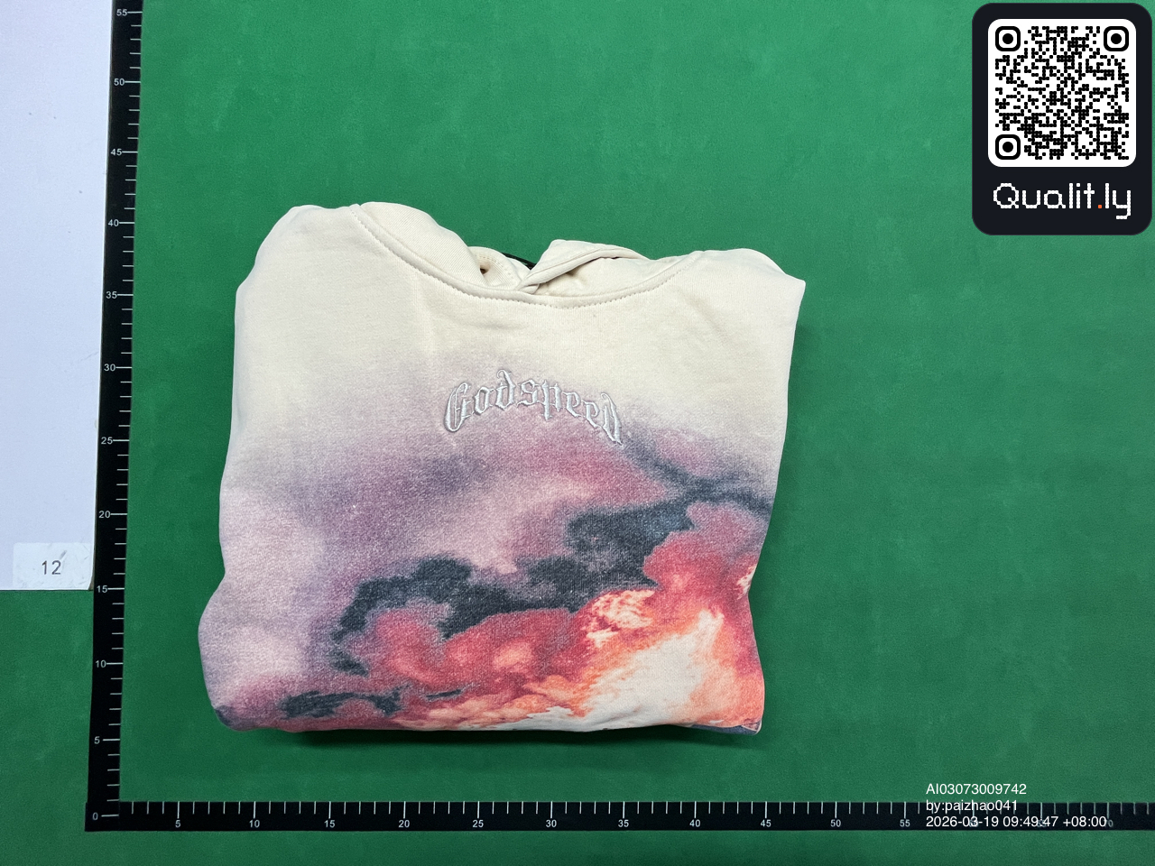 Sudadera con capucha — foto QC 1 de 4