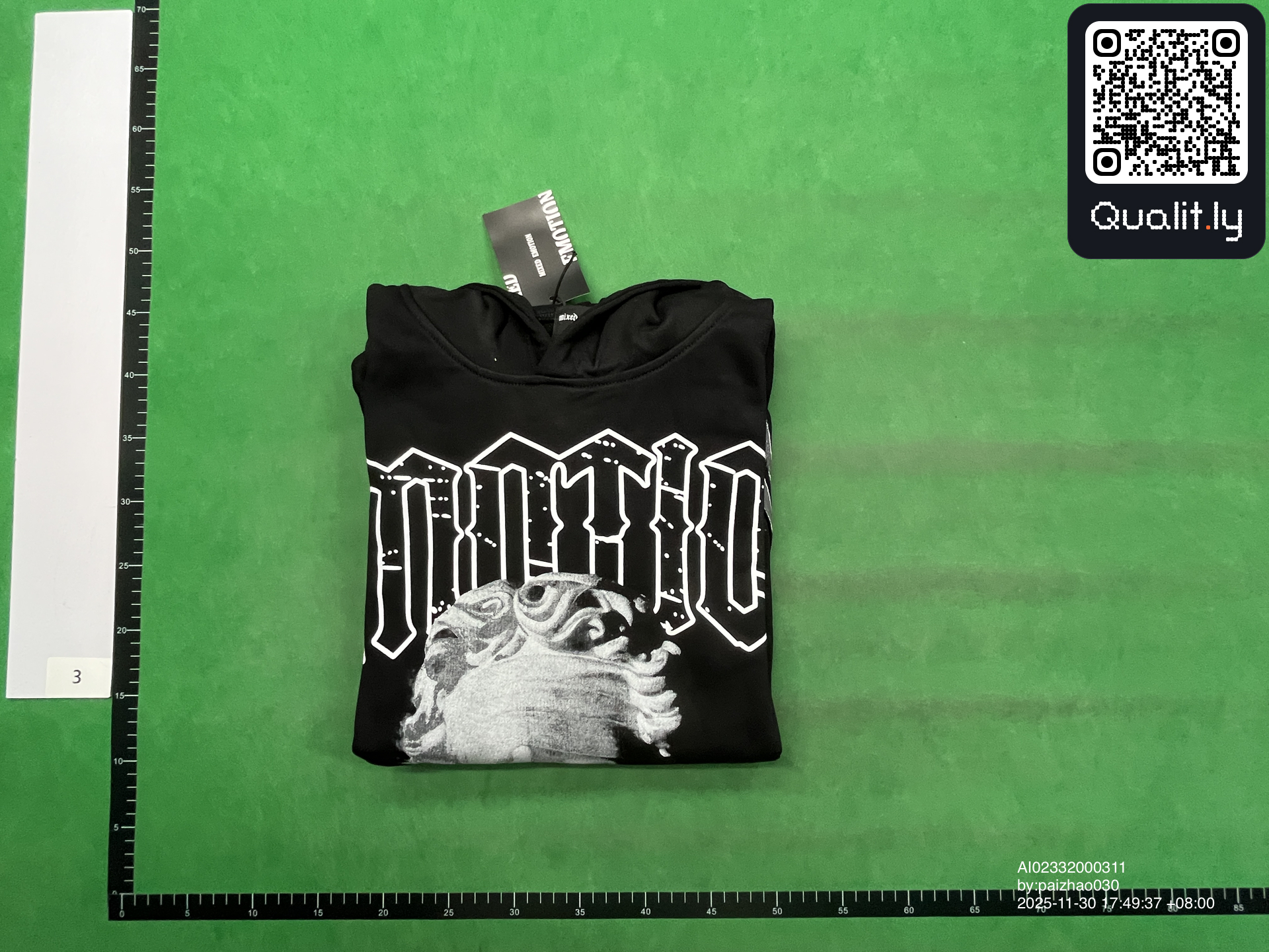 Hoodie QC photo 1 of 4