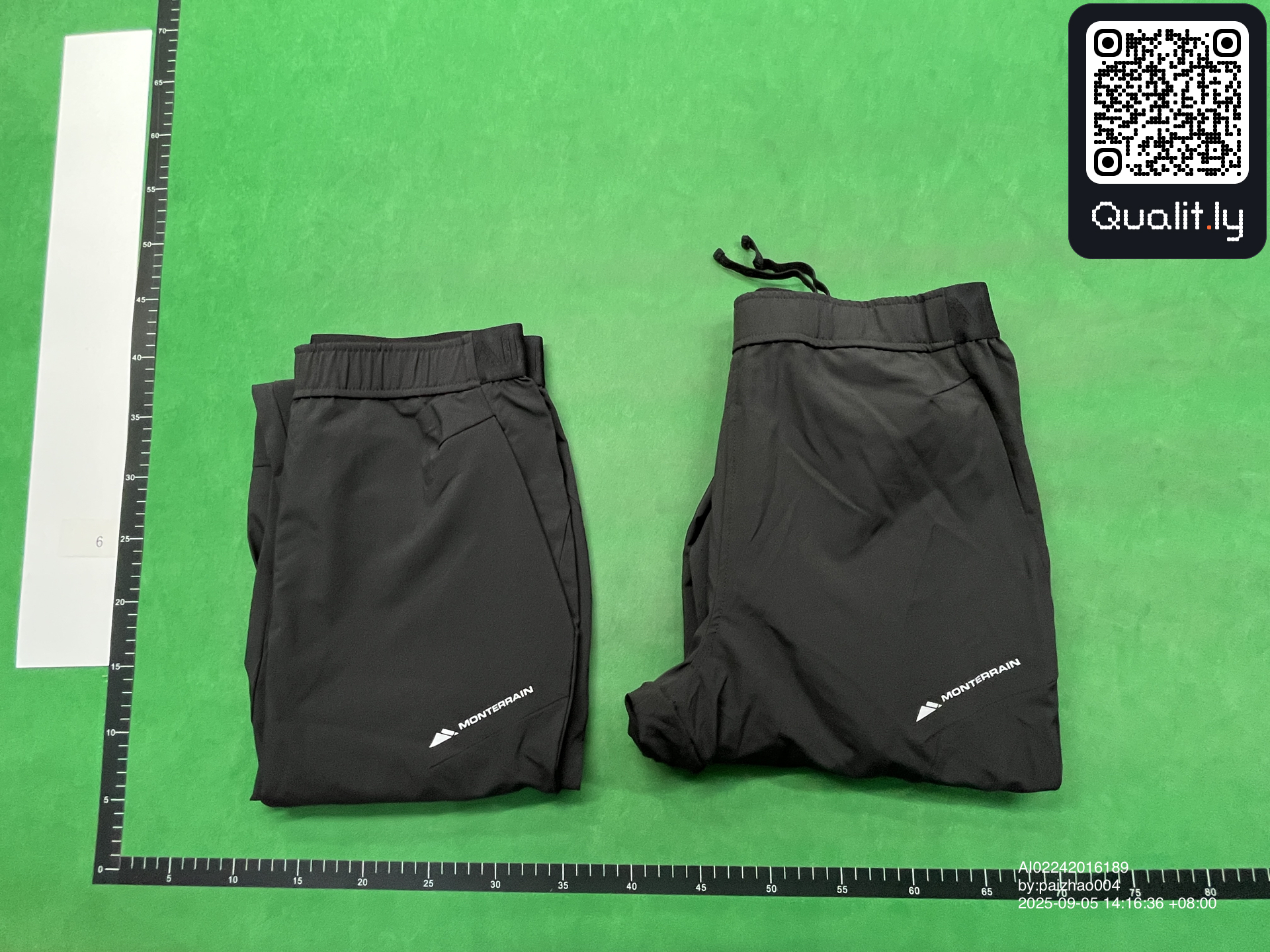 Pantalon — photo QC 1 sur 10