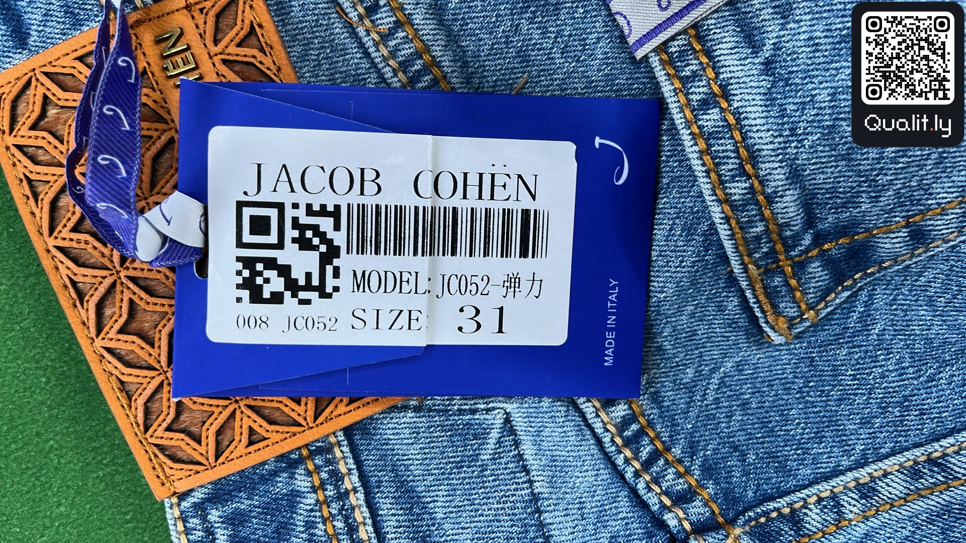 Blugi — fotografie QC 1 din 4