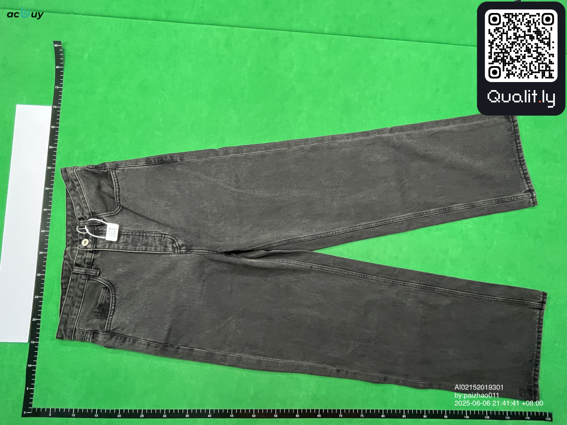 Jean — photo QC 3 sur 4