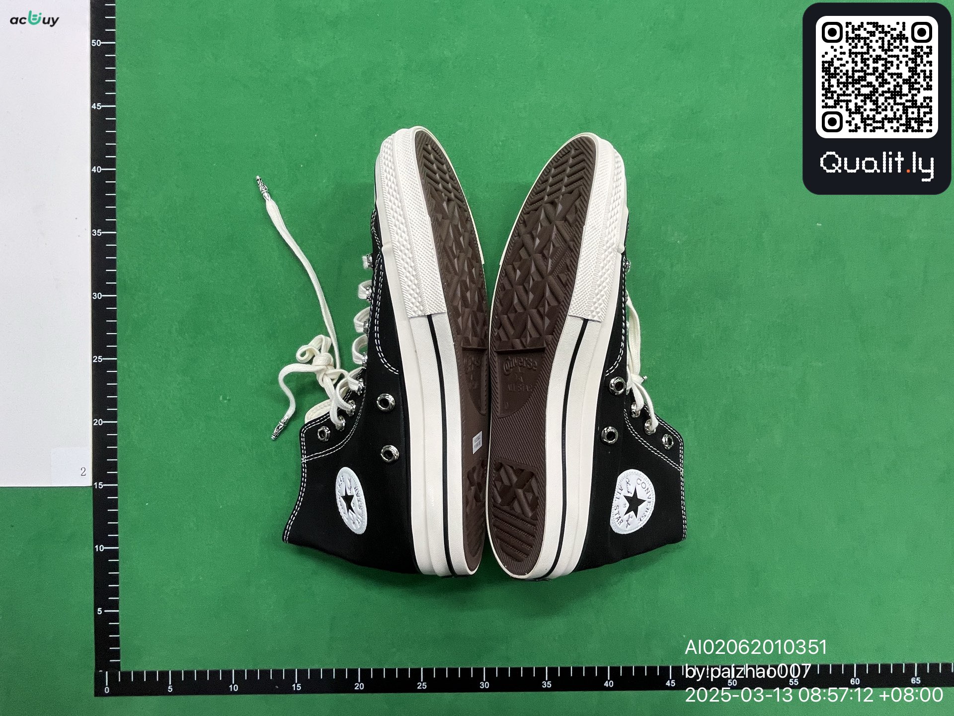 Sneakers QC photo 3 of 6