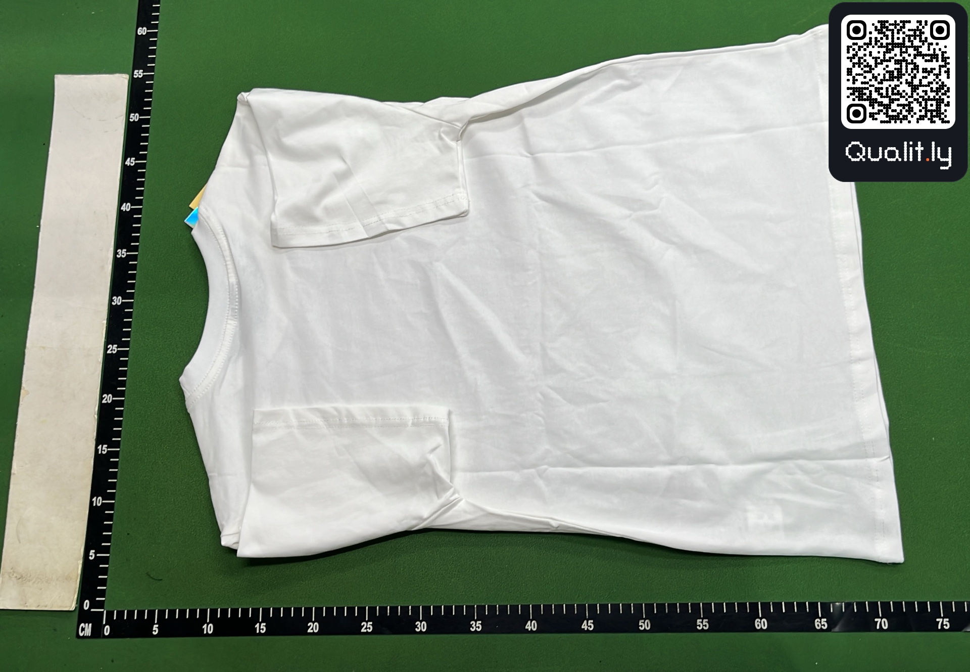 T-shirt — foto QC 3 de 76