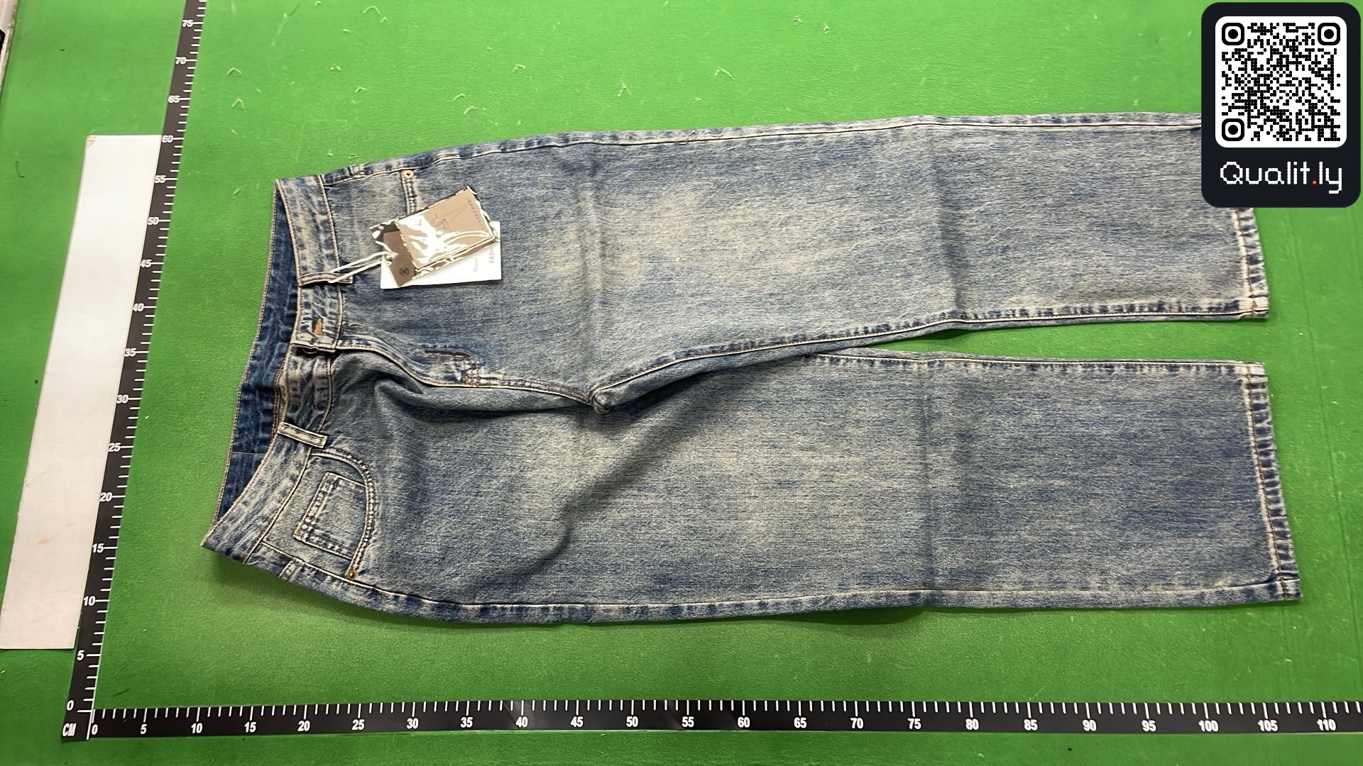 Jeans — QC-foto 2 av 16