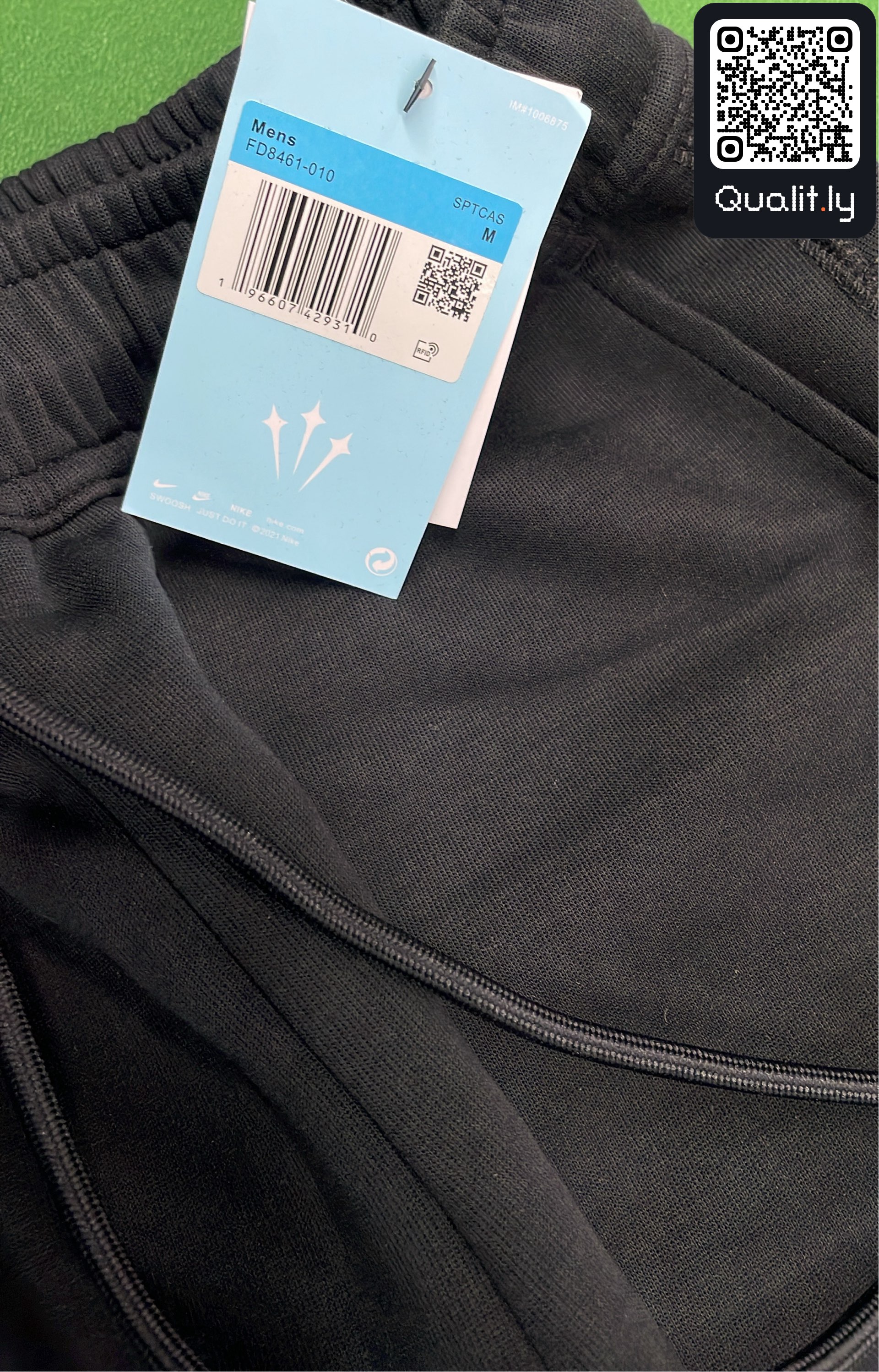 Pants QC photo 1 of 16
