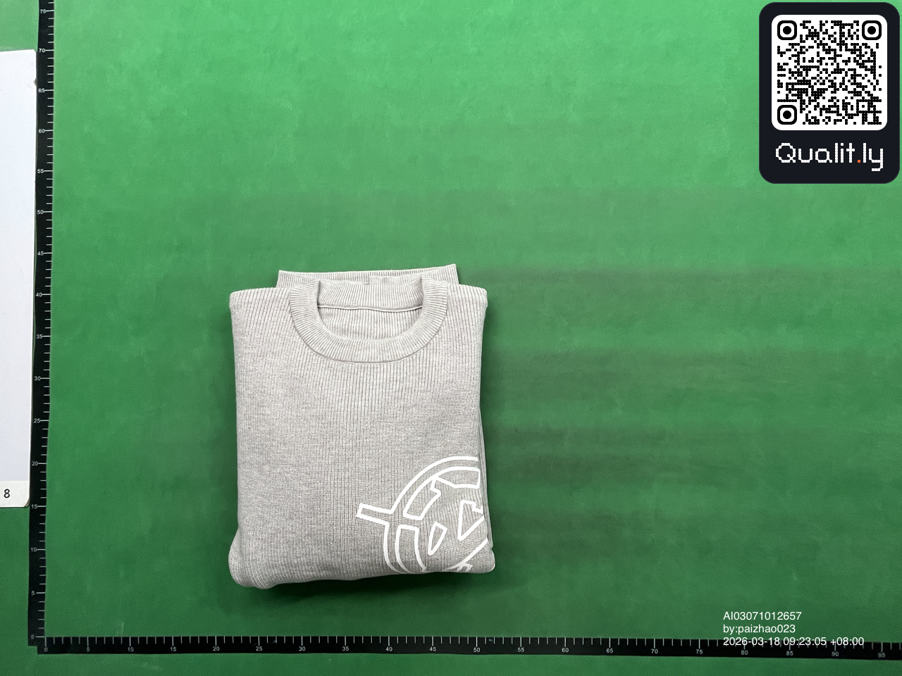 Sweater QC photo 2 of 86