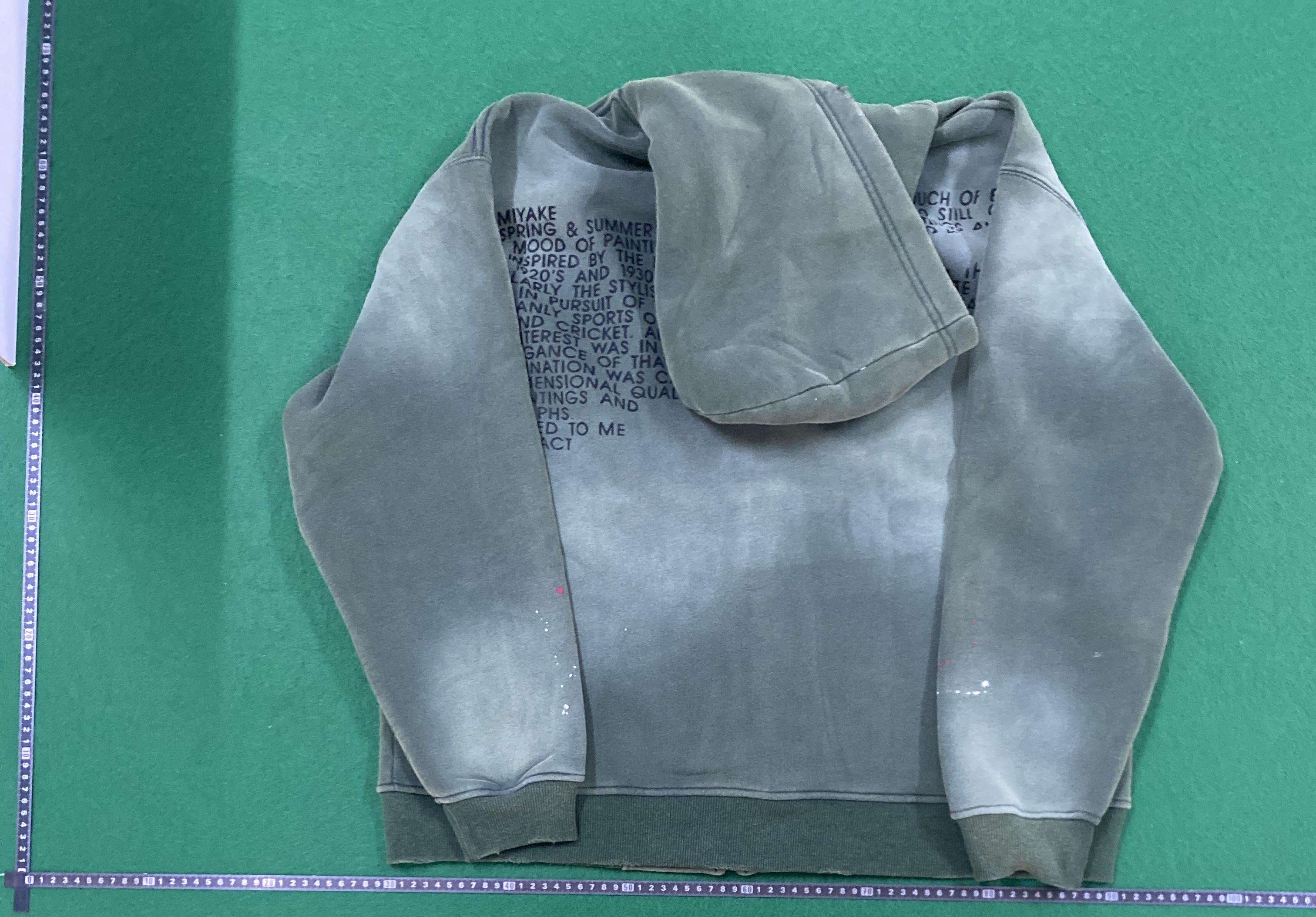 Hoodie — QC-Foto 3 von 51