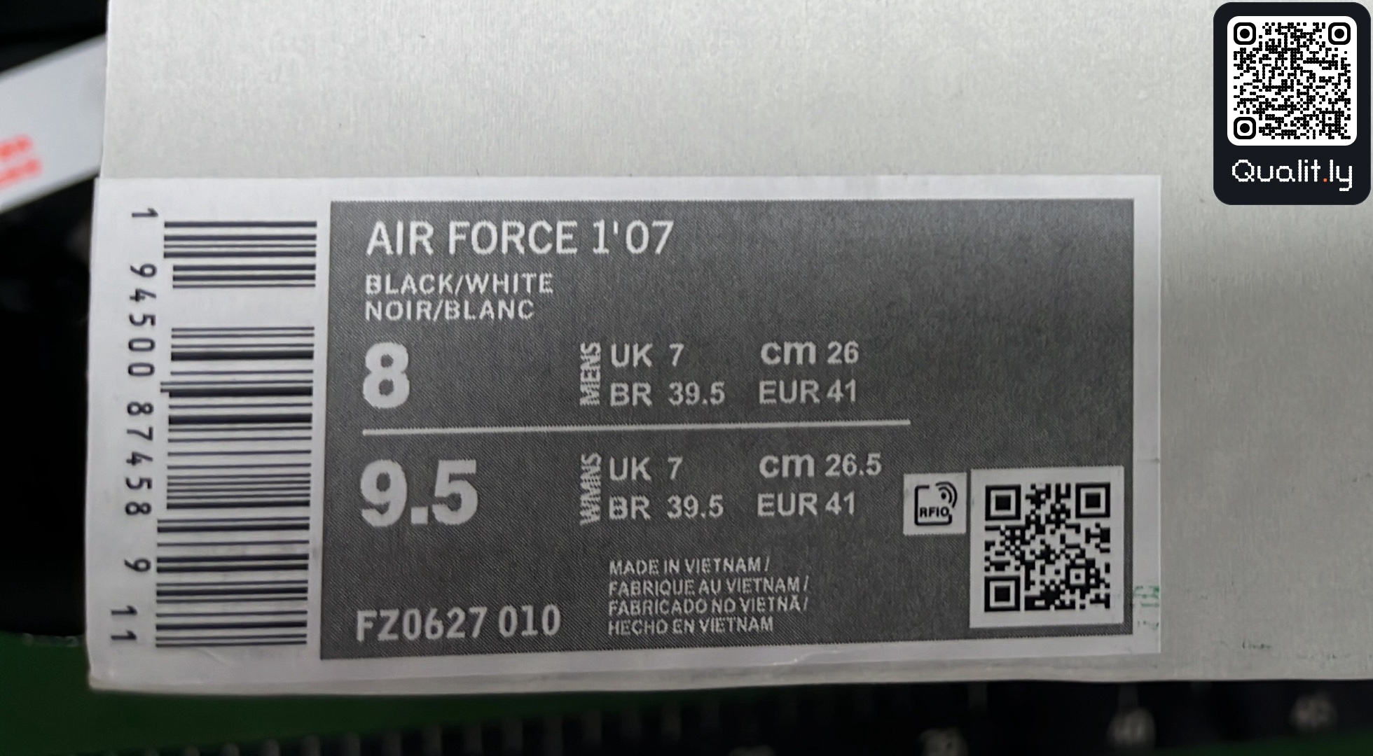 Sneakers QC photo 2 of 164