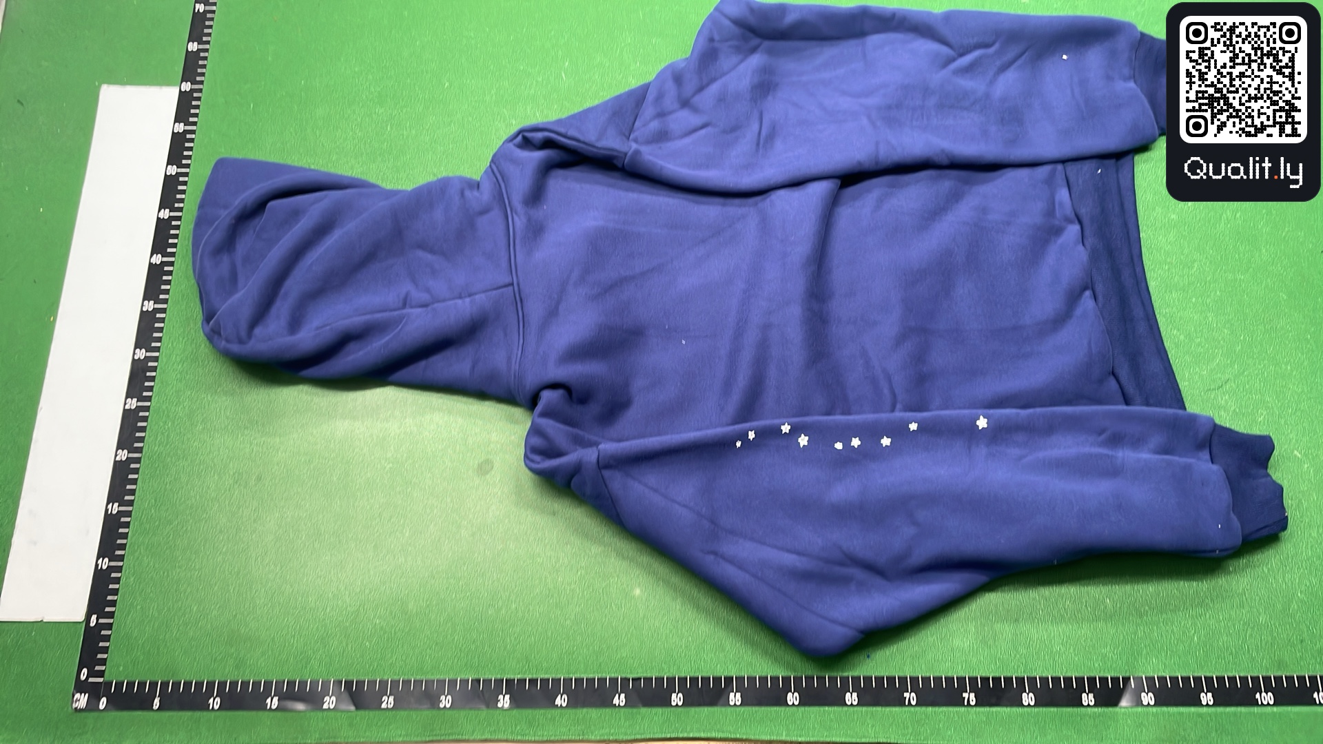 Hoodie QC photo 3 of 16