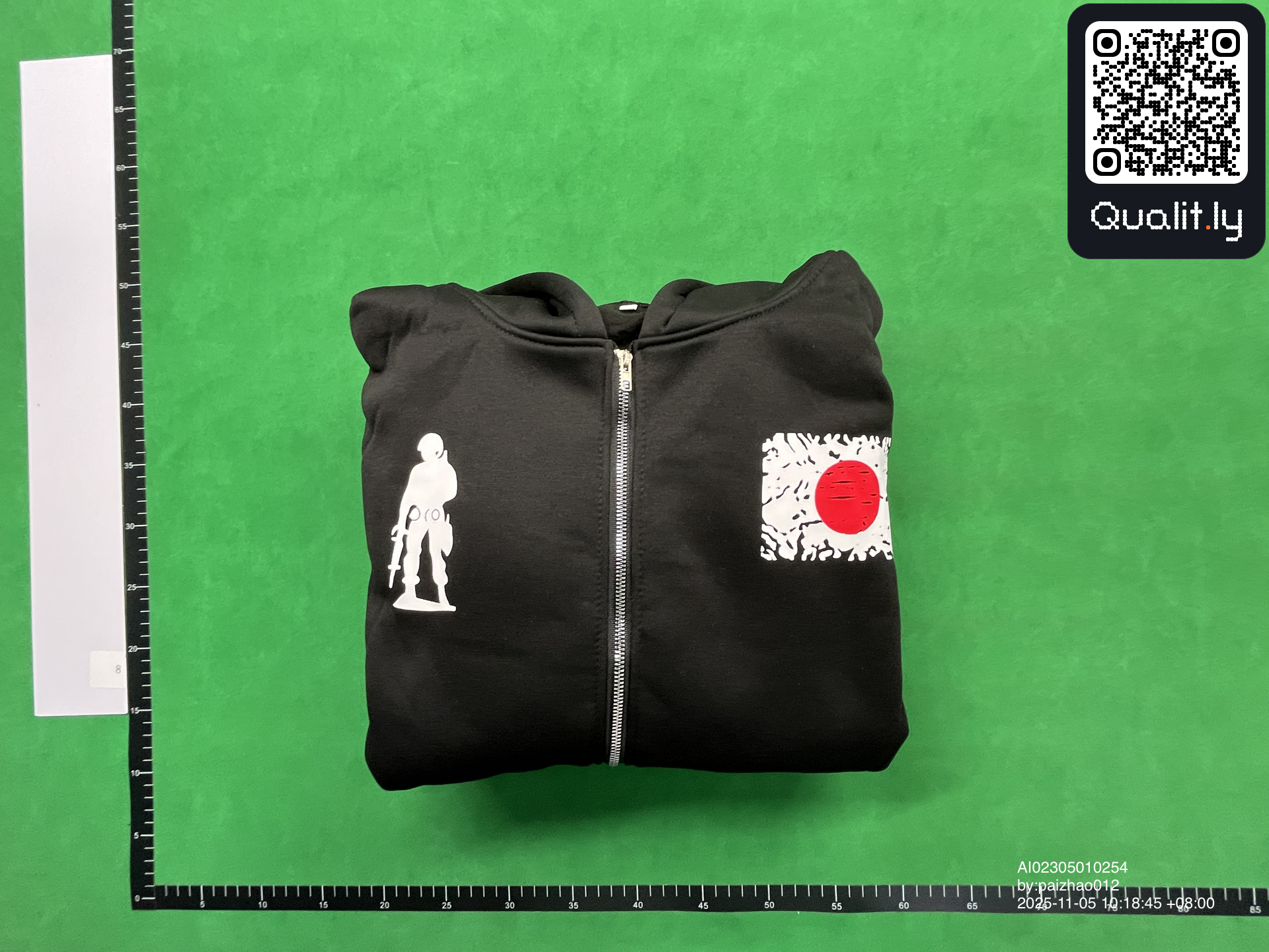 Pull — photo QC 1 sur 42