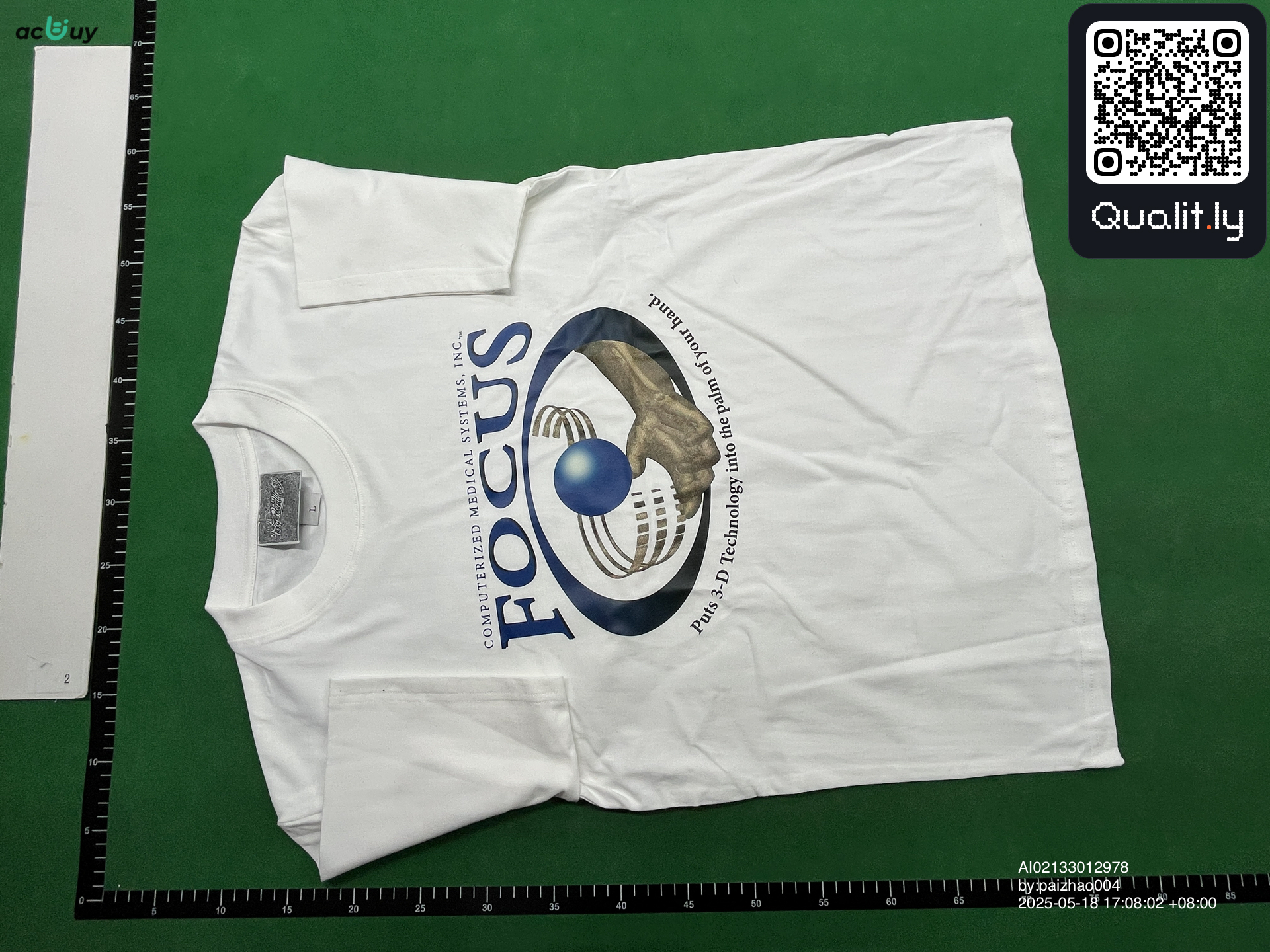 T-Shirt — QC-Foto 3 von 8