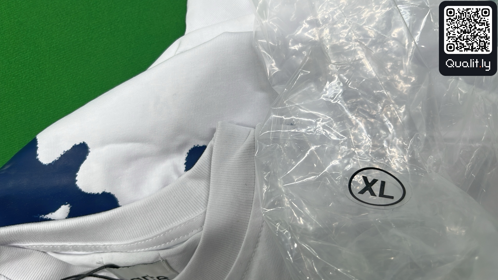 T-shirt — foto QC 1 de 8