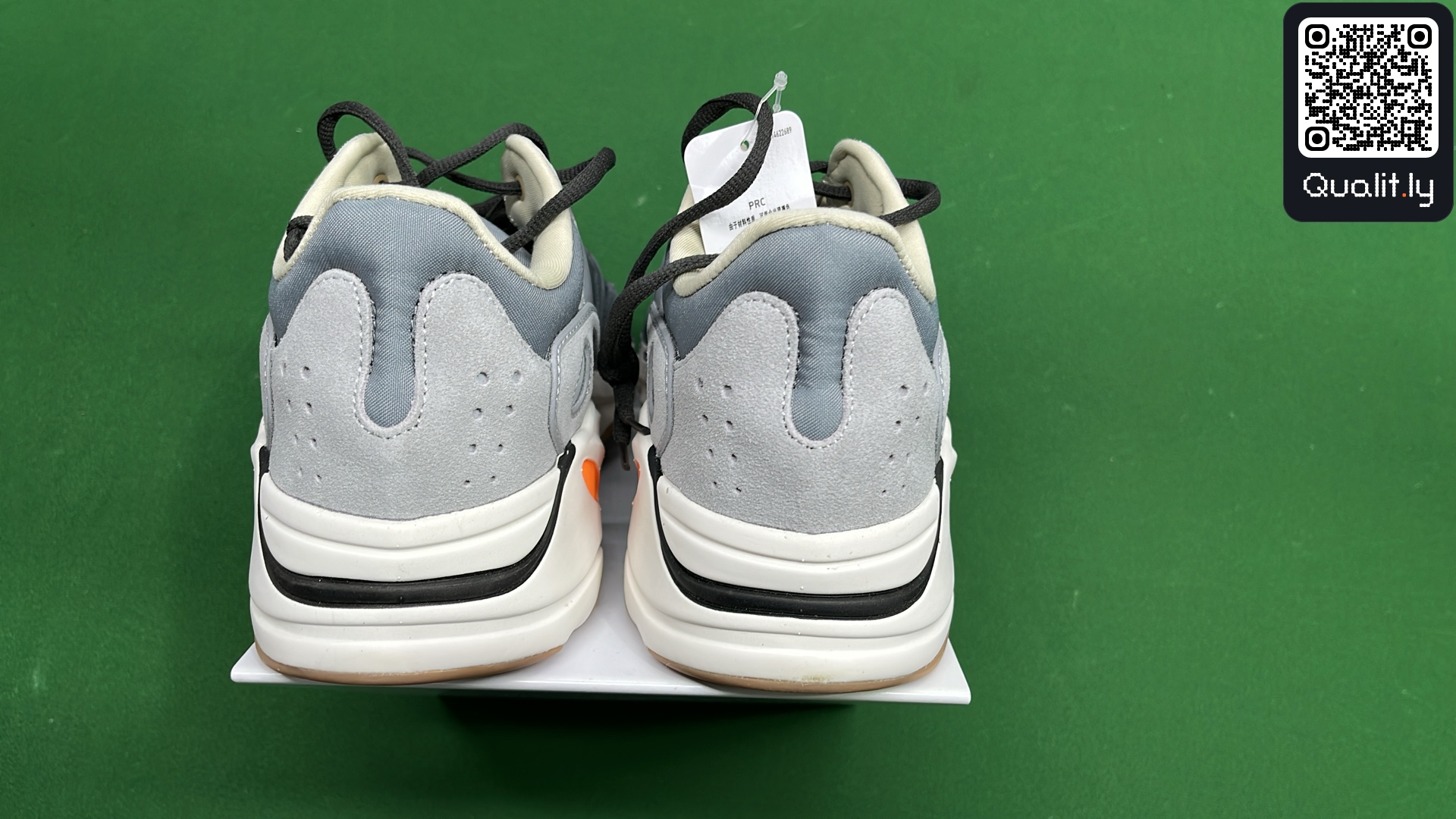 Sneaker — QC-Foto 3 von 26