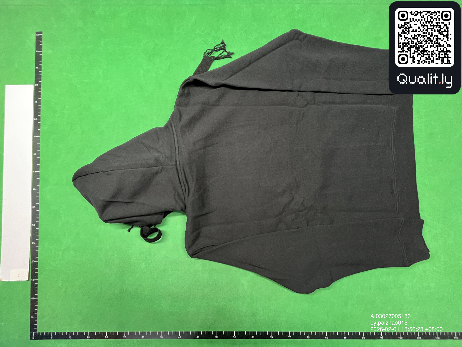 Hoodie QC photo 2 of 4