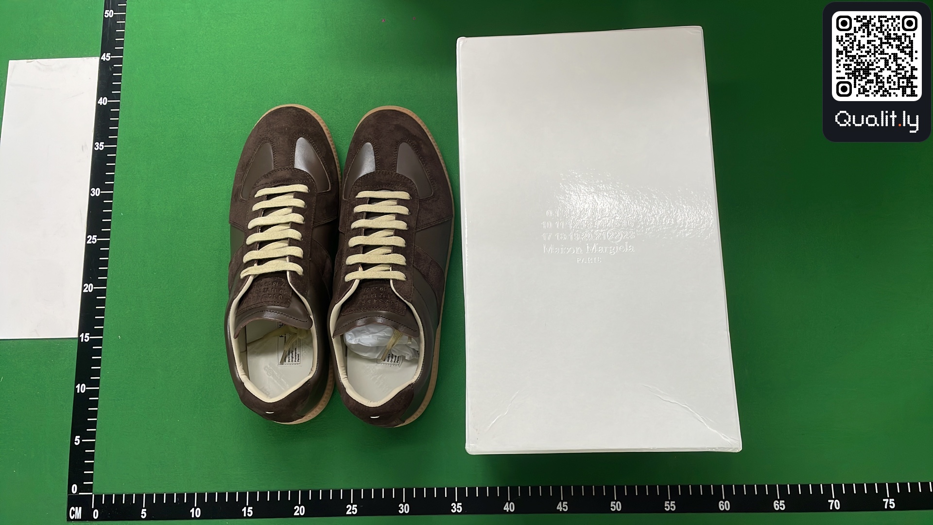 Sneakers QC photo 1 of 463