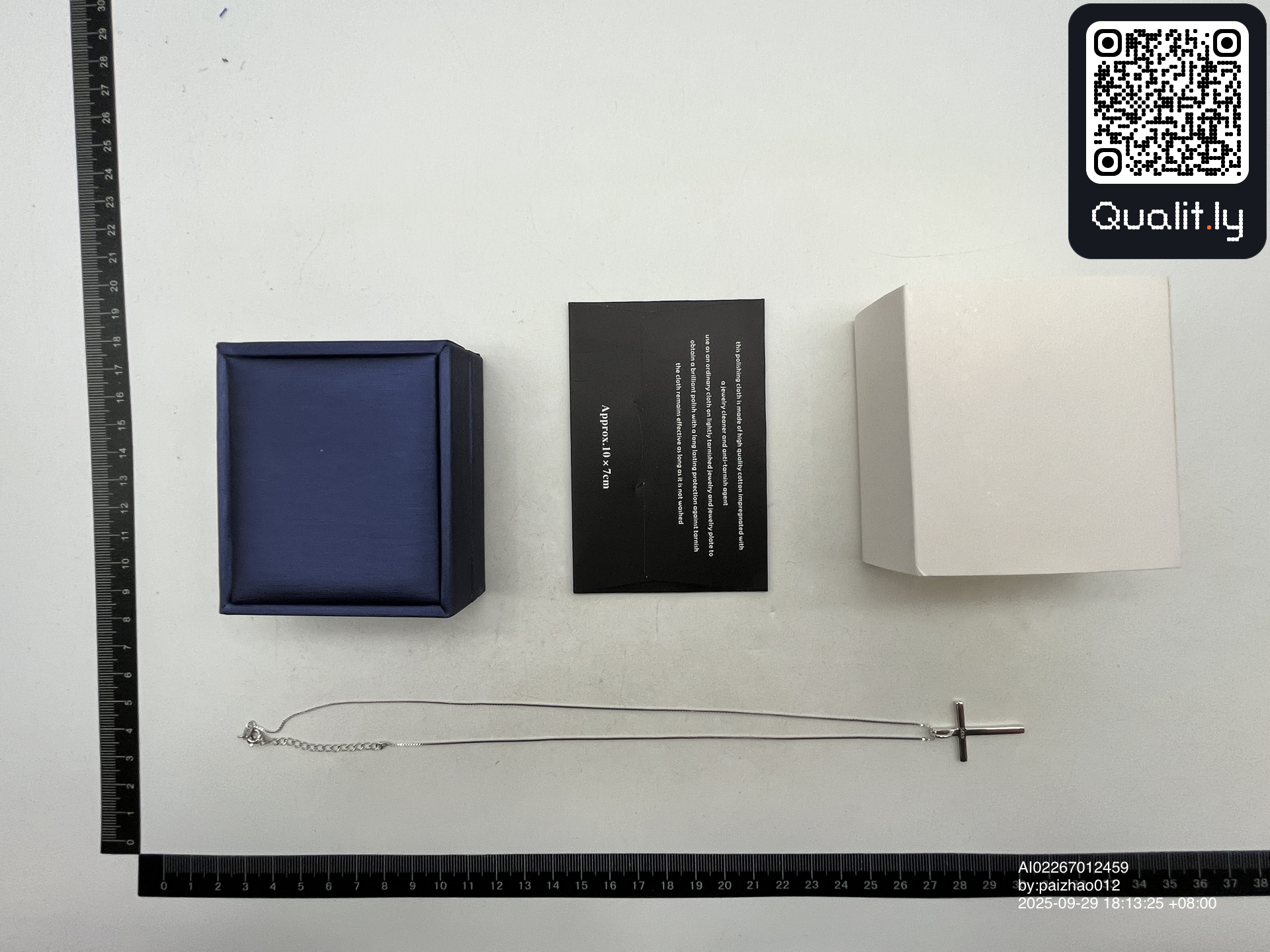 Schmuck — QC-Foto 1 von 3