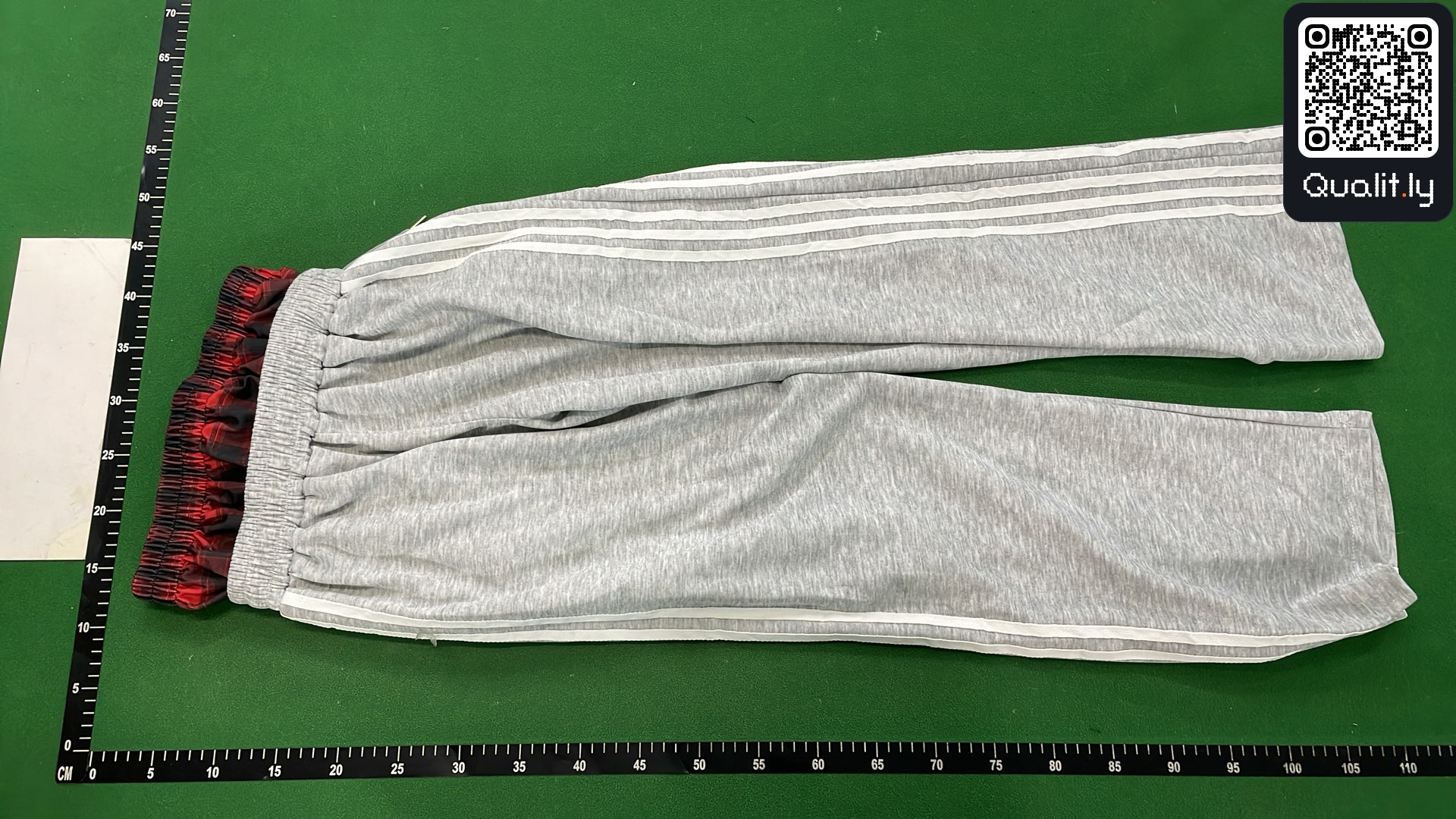 Pants QC photo 3 of 26