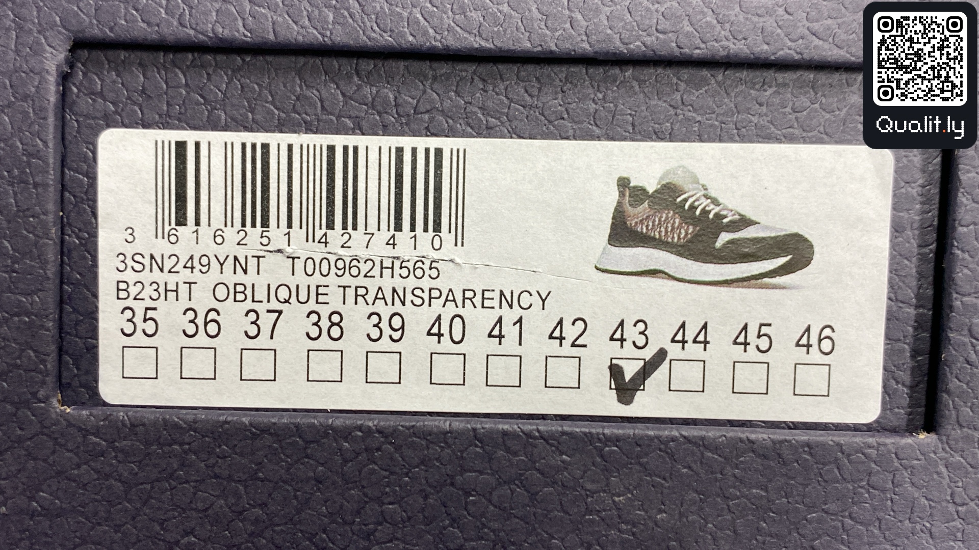 Sneakers — foto QC 2 di 90